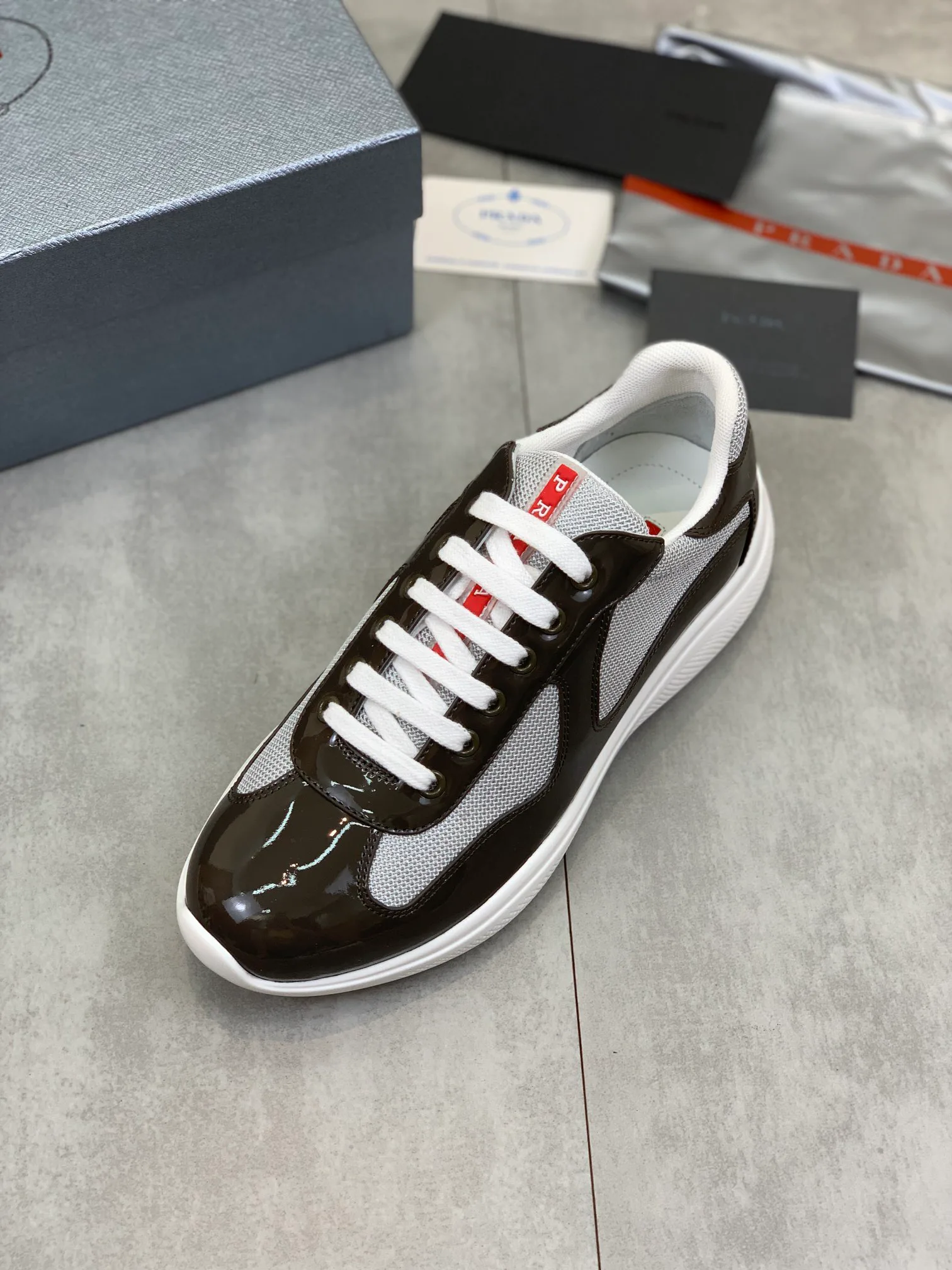 Кроссовки Женские Prada 931617