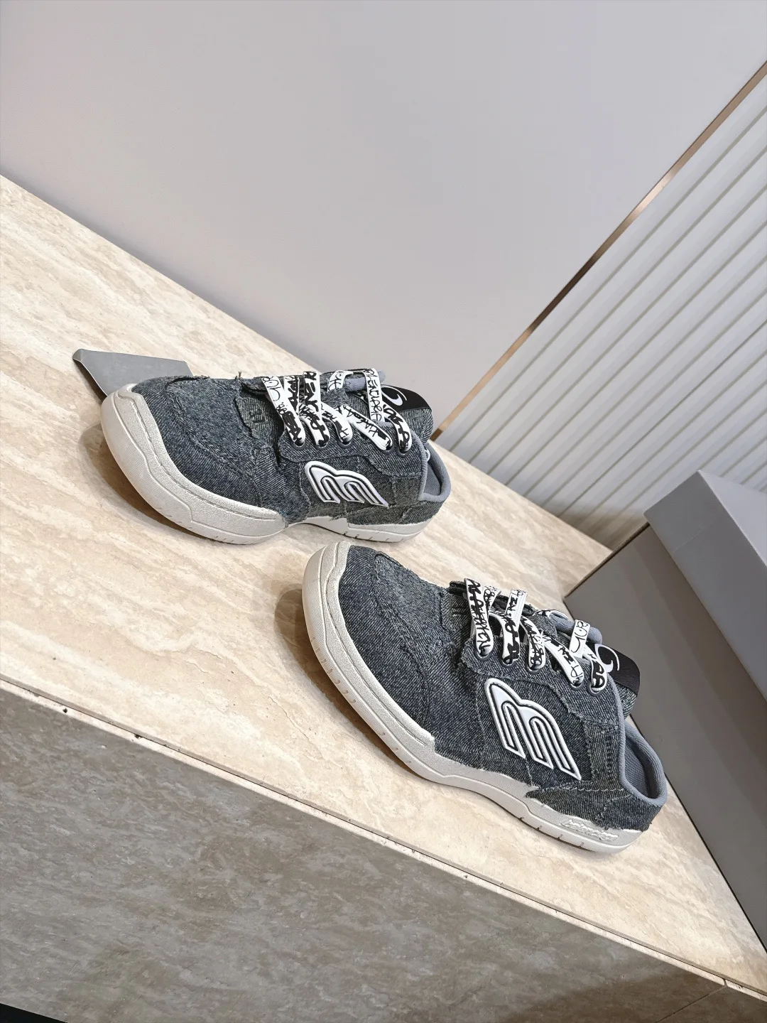 Кроссовки Женские Balenciaga 18926940
