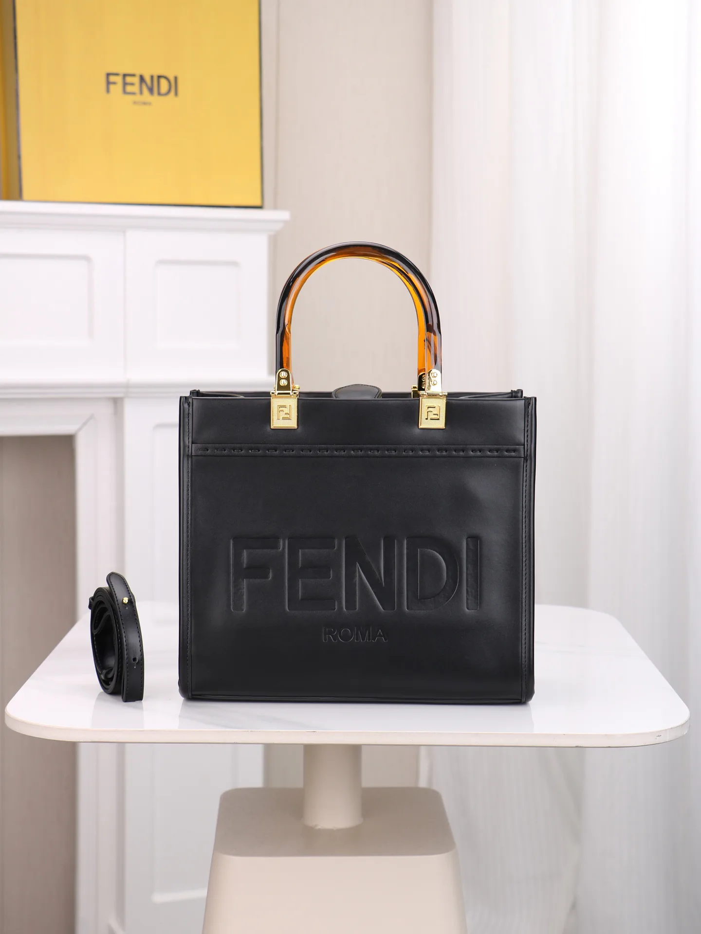 Классические Сумки Женские Fendi 18005129