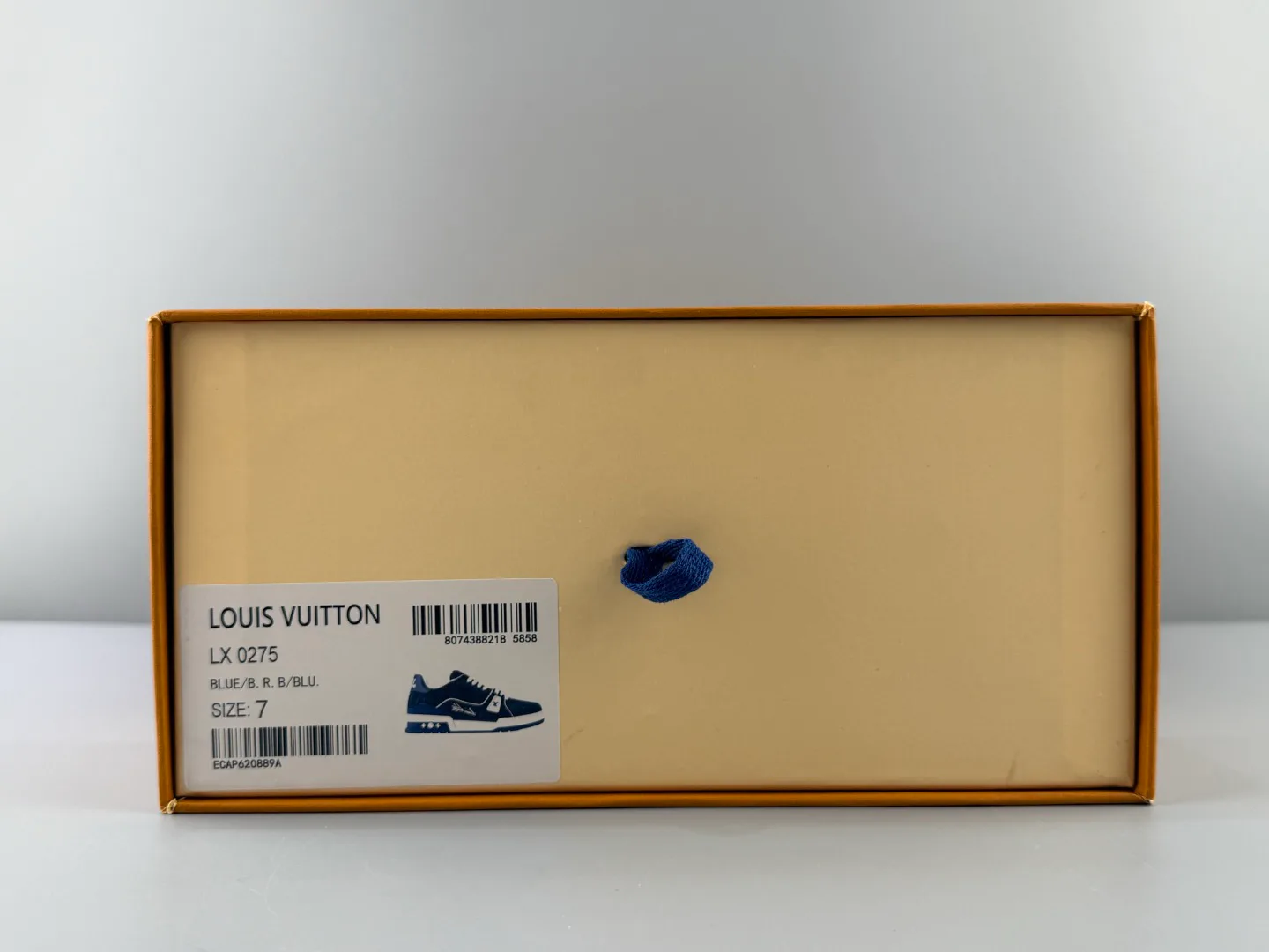 Кроссовки Женские Louis Vuitton 18552374