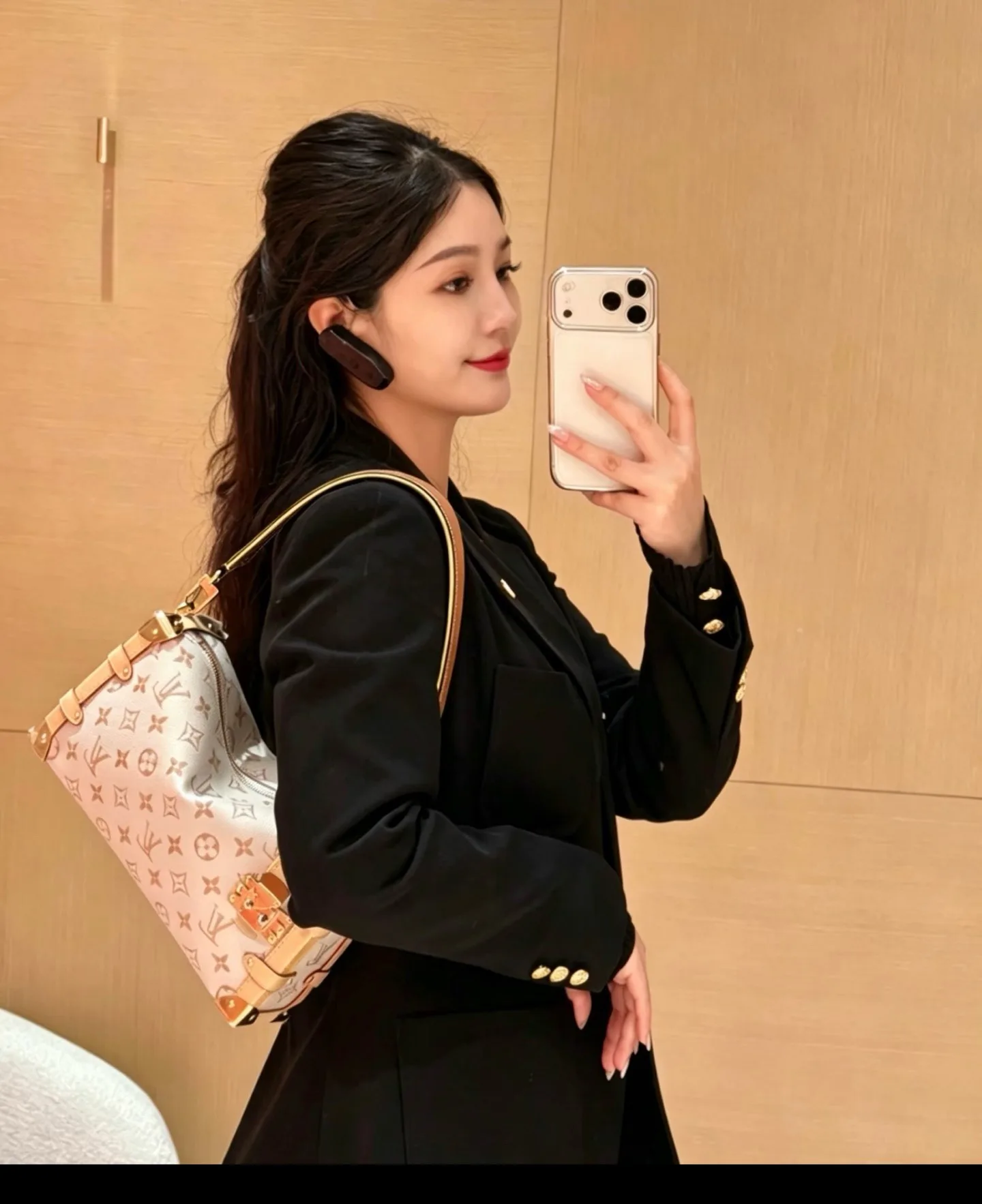 Классические Сумки Женские Louis Vuitton 17590121