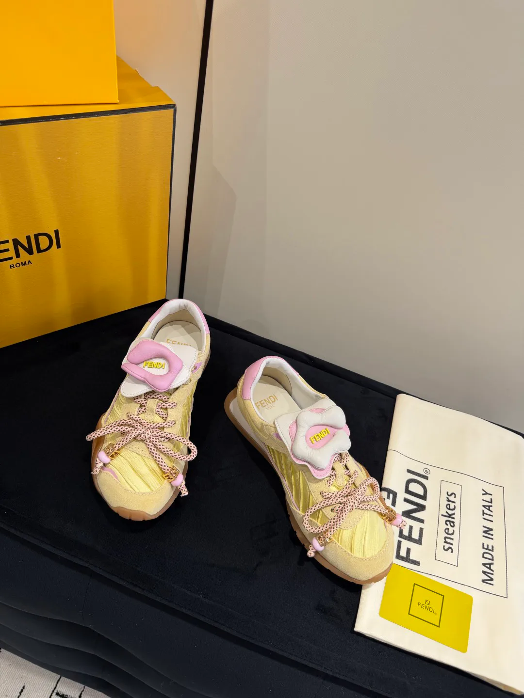 Кроссовки Женские Fendi 12731105