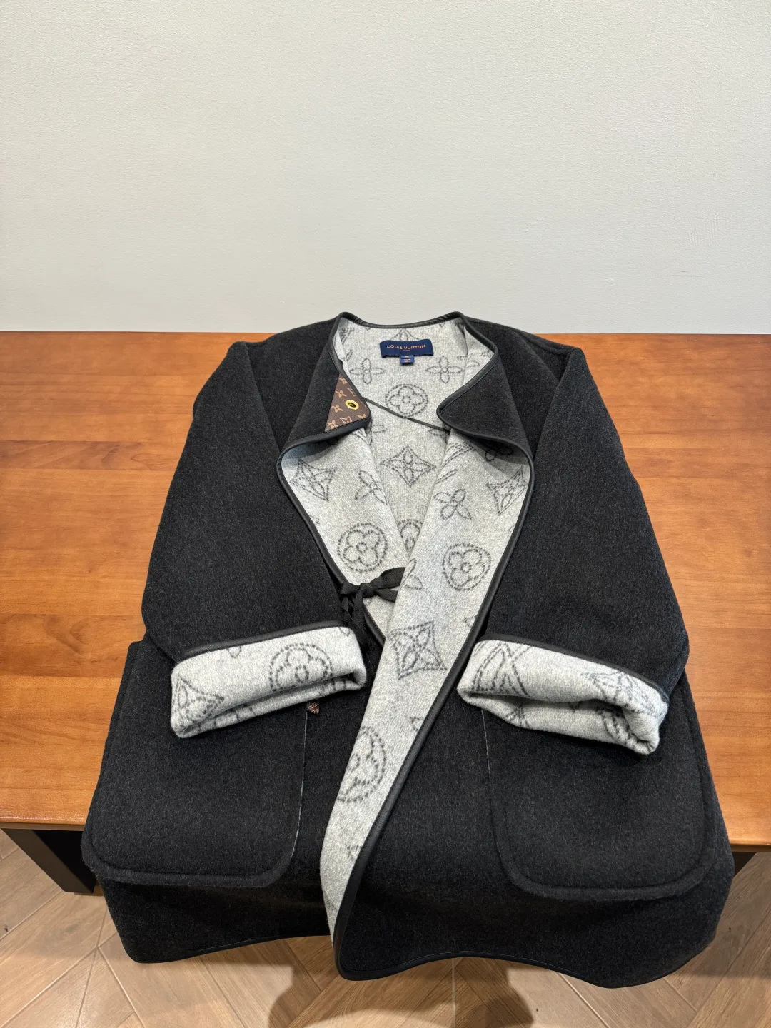 Пальто Женские Louis Vuitton 19779156