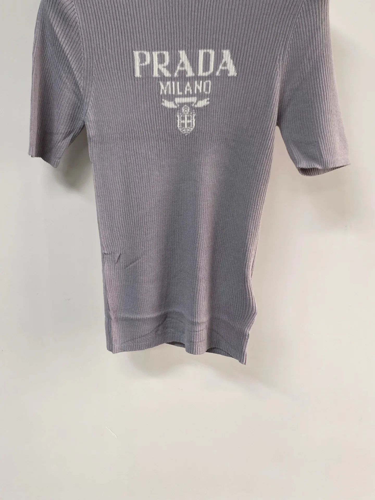 Футболки Женские Prada 11946192