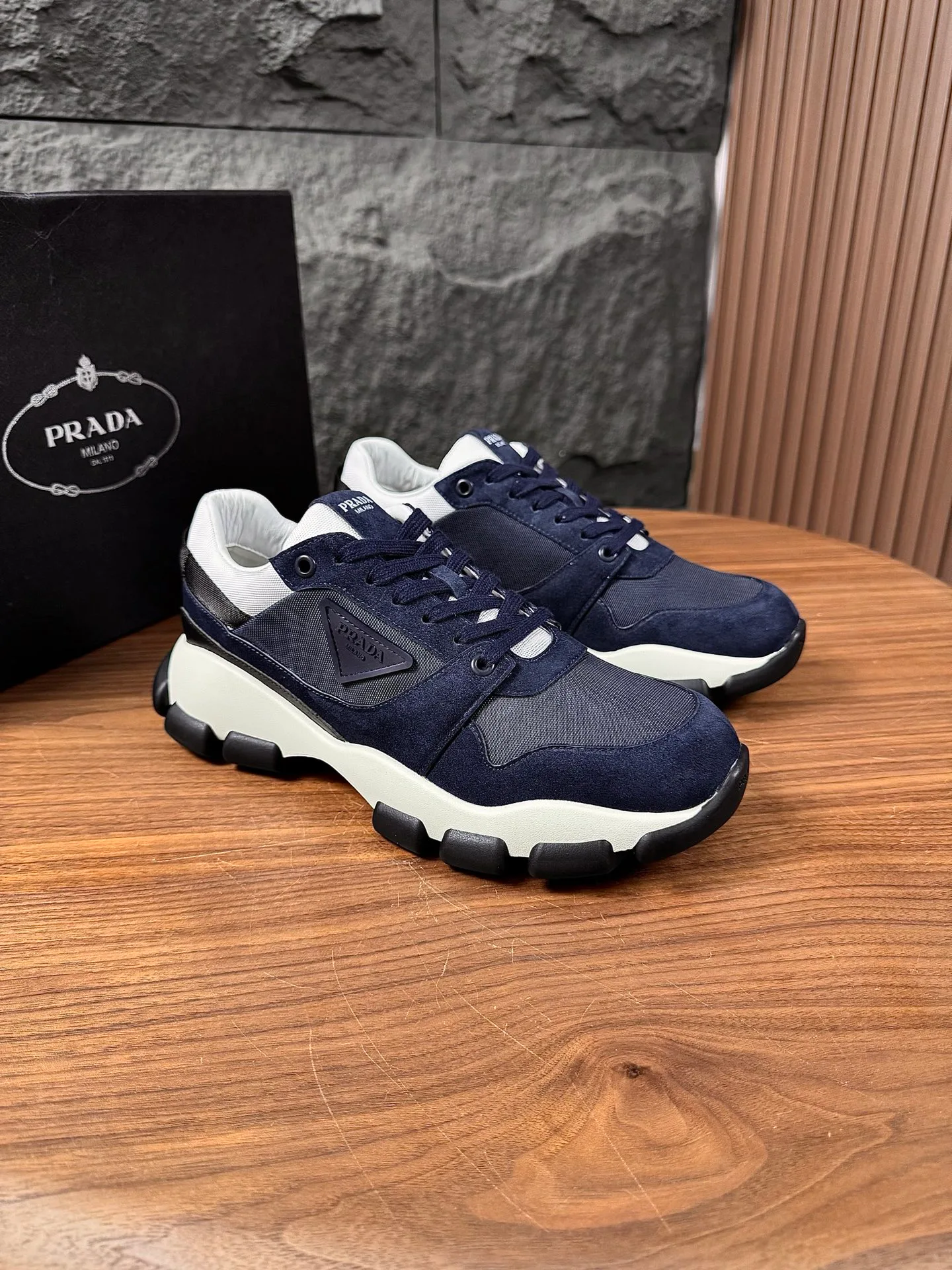 Кроссовки Мужские Prada 18880513