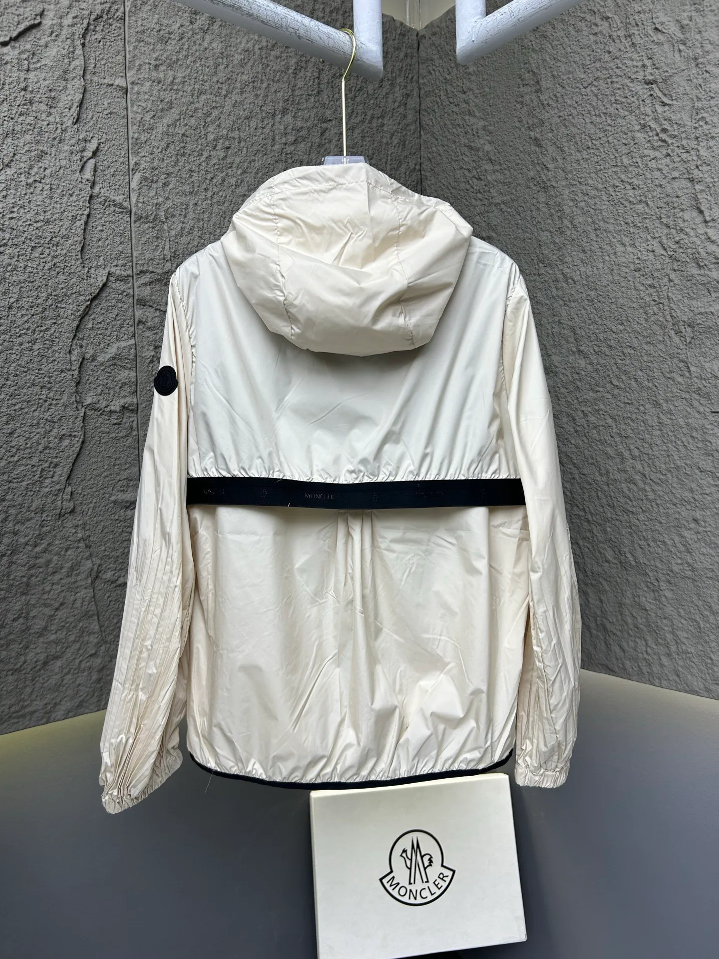 Куртки И Пуховики Женские Moncler 11862658
