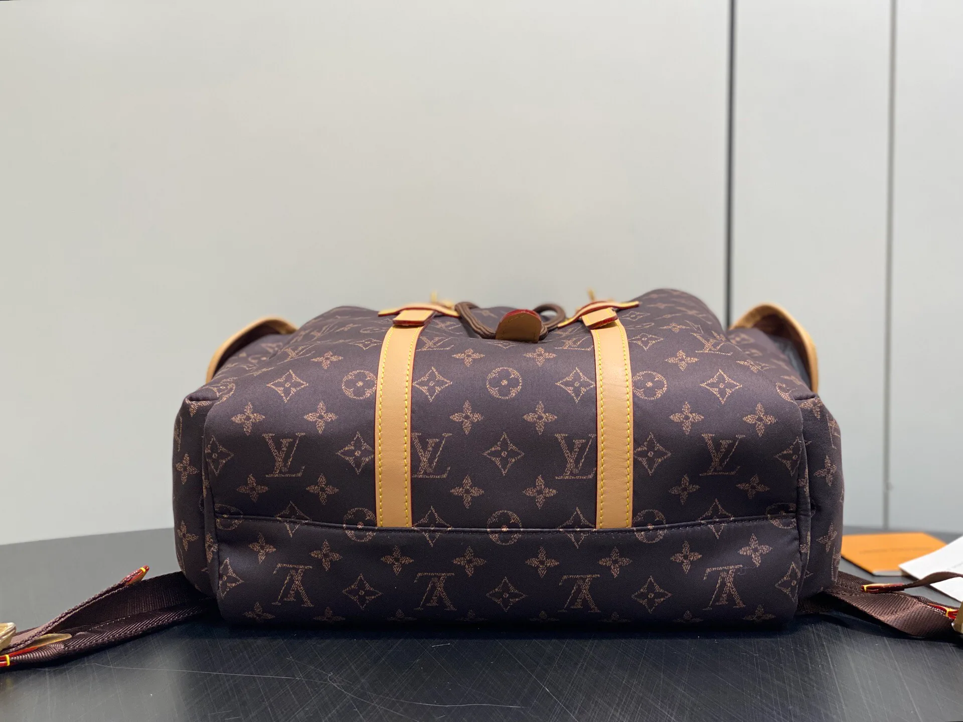 Рюкзаки Женские Louis Vuitton 18240340