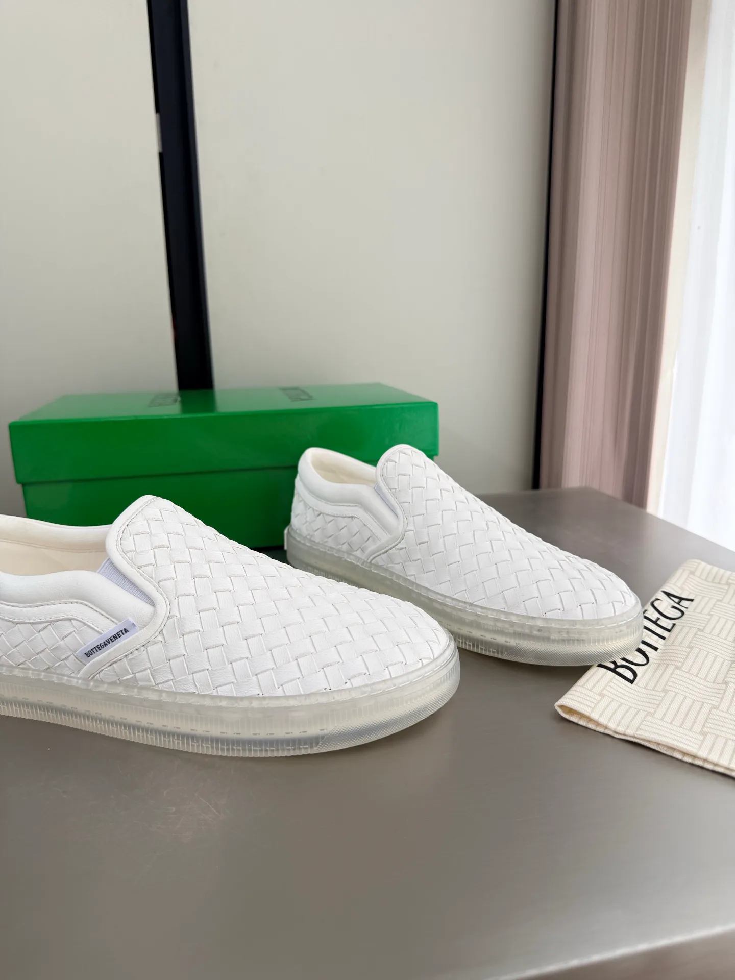 Кроссовки Женские Bottega Veneta 17722640