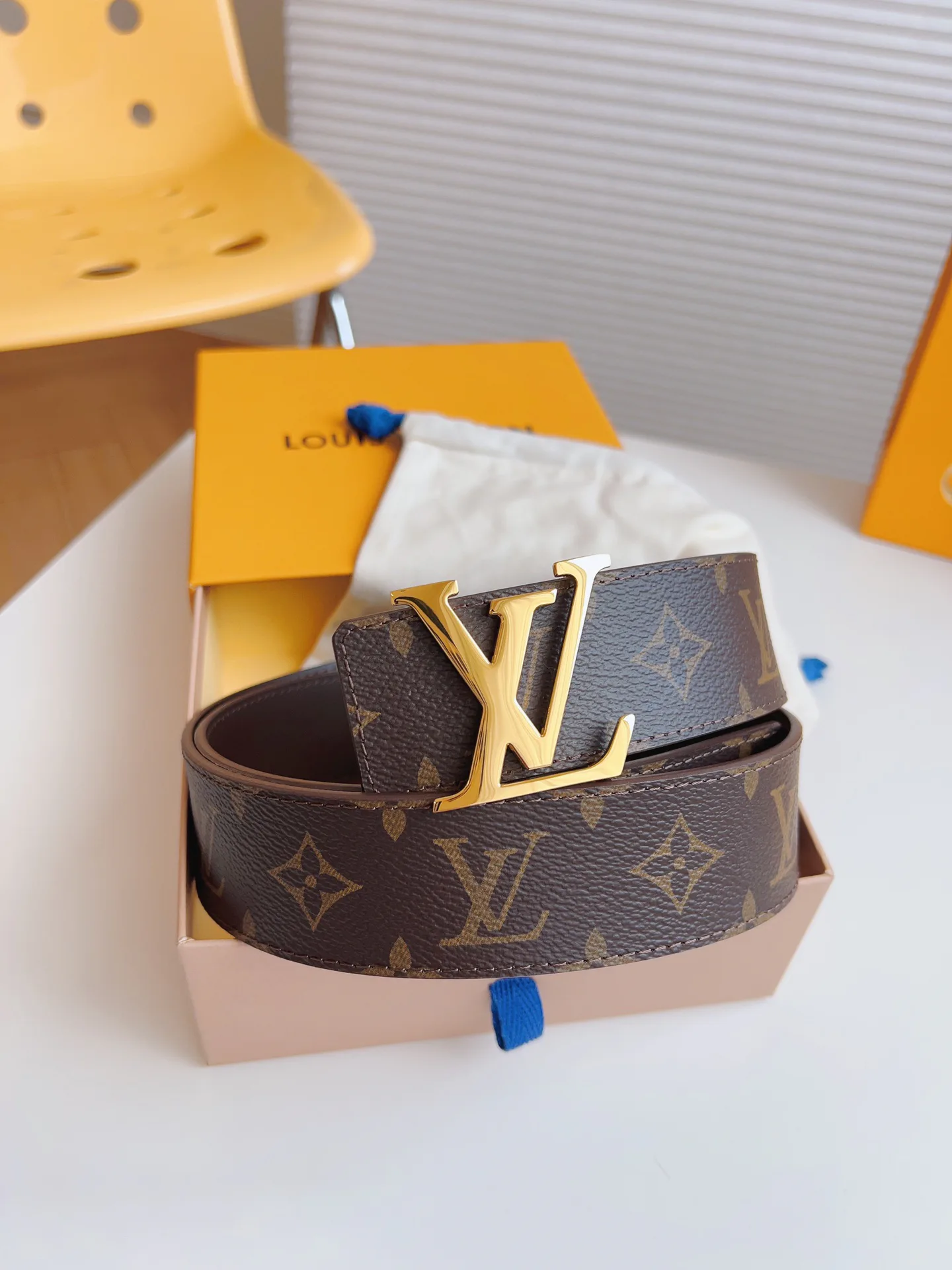 Ремни Louis Vuitton 1430166