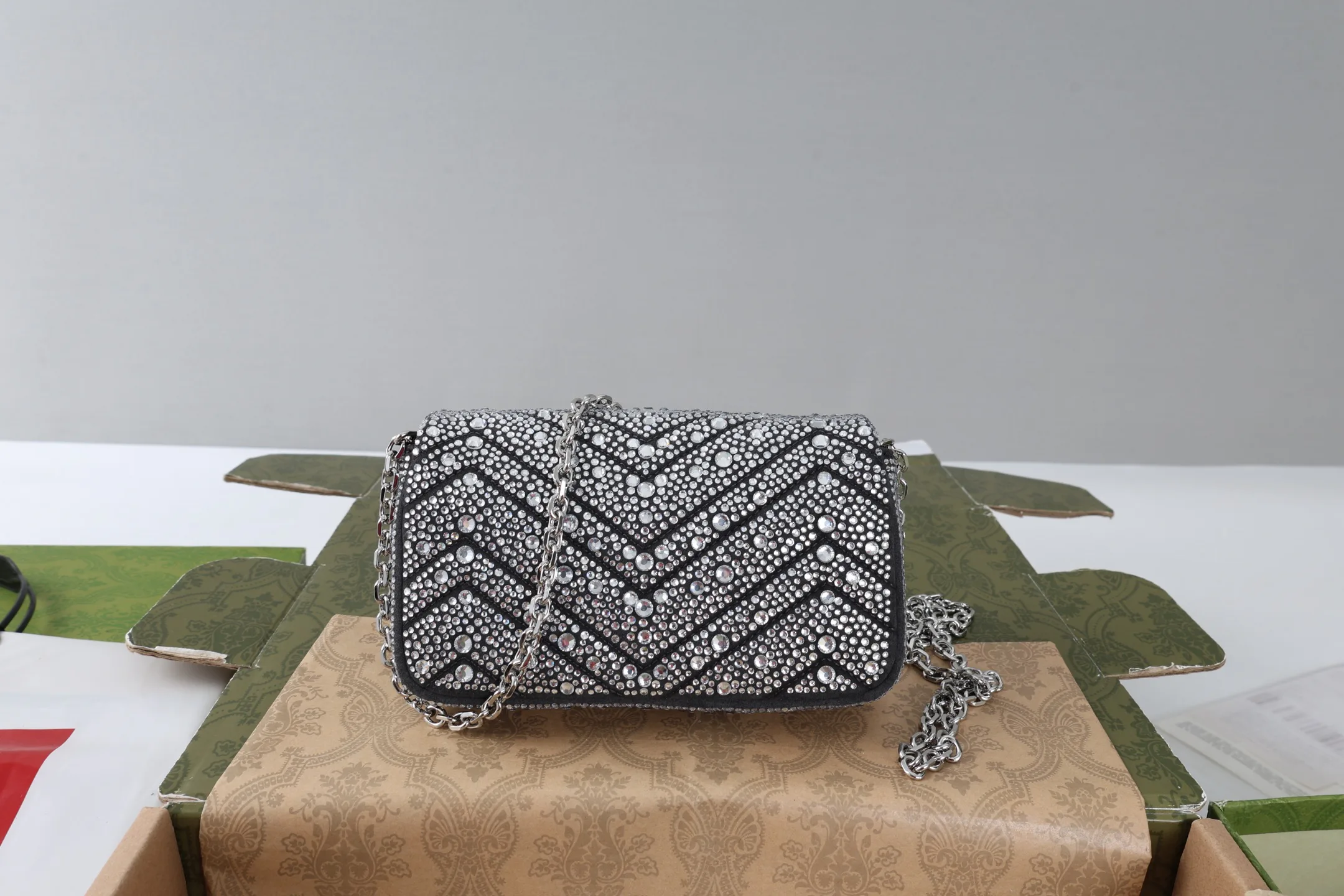 Классические Сумки Женские Gucci 18005074