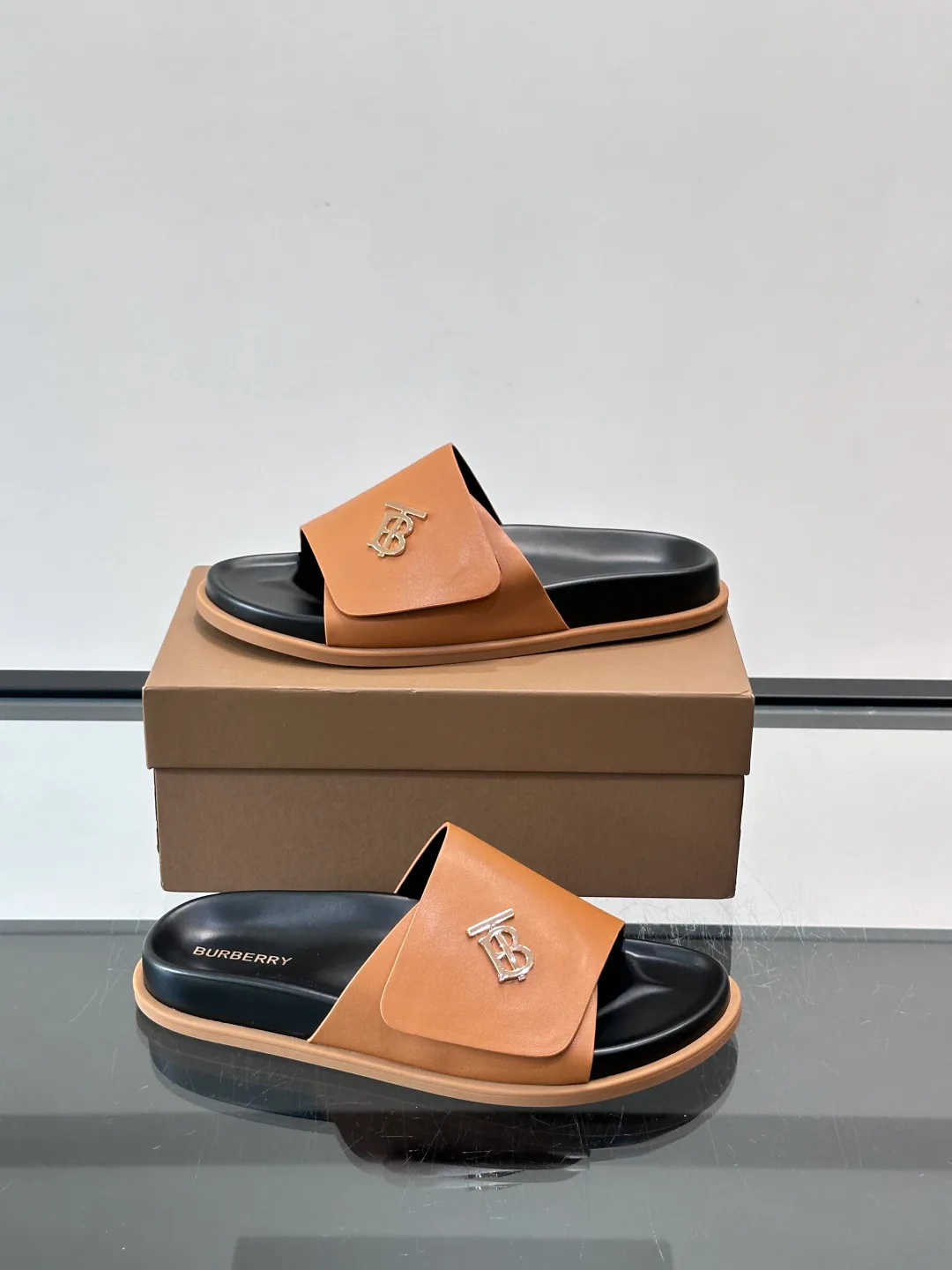 Сандалии Мужские Burberry 13546908