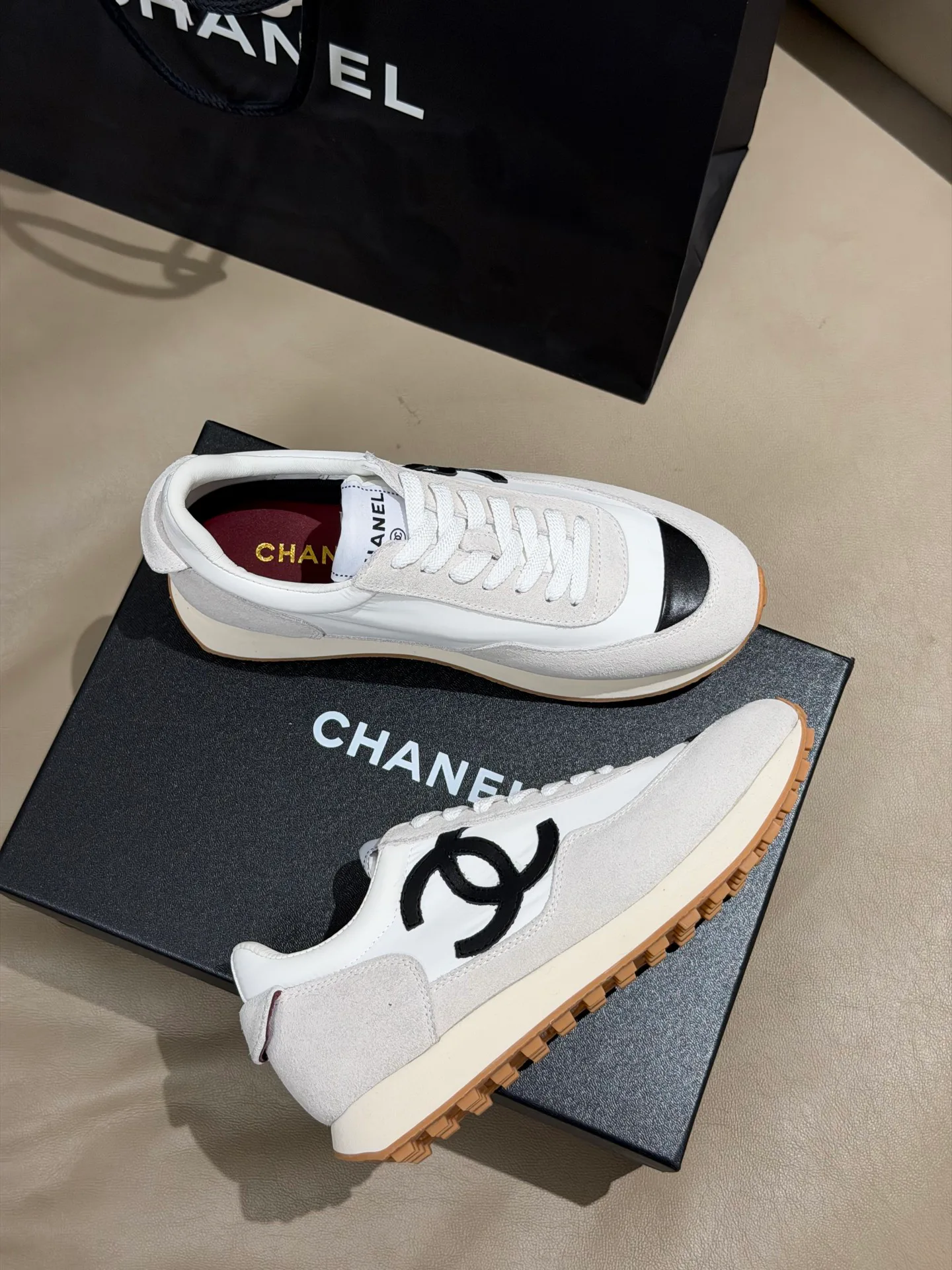 Кроссовки Женские Chanel 11388907