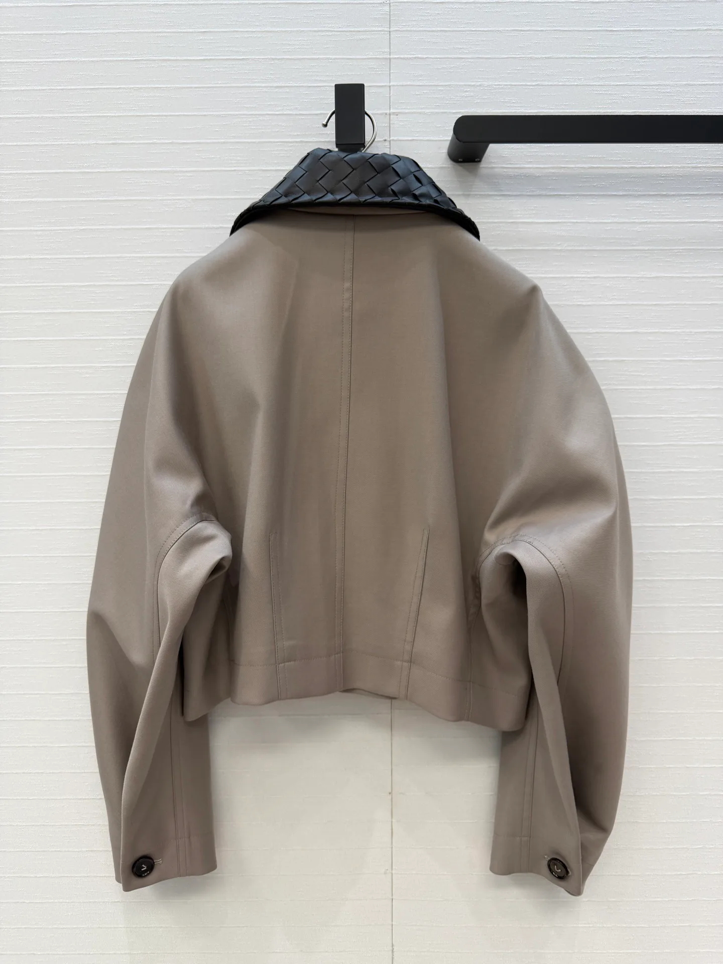 Кожаные Куртки И Дублёнки Женские Bottega Veneta 11520307