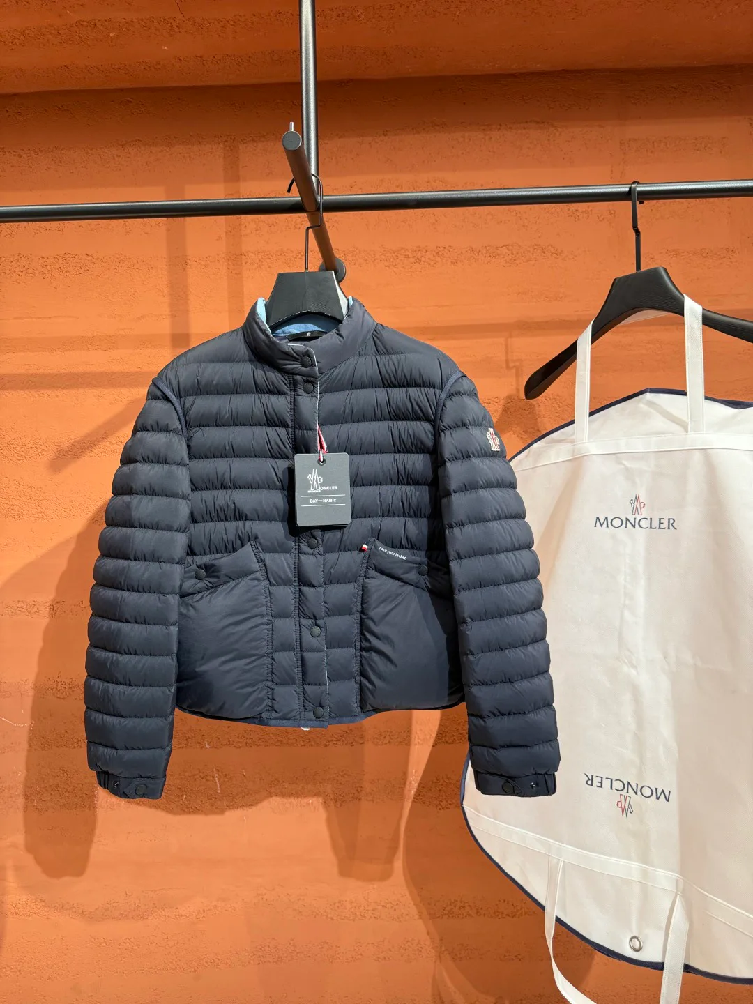 Куртки И Пуховики Женские Moncler 18048147