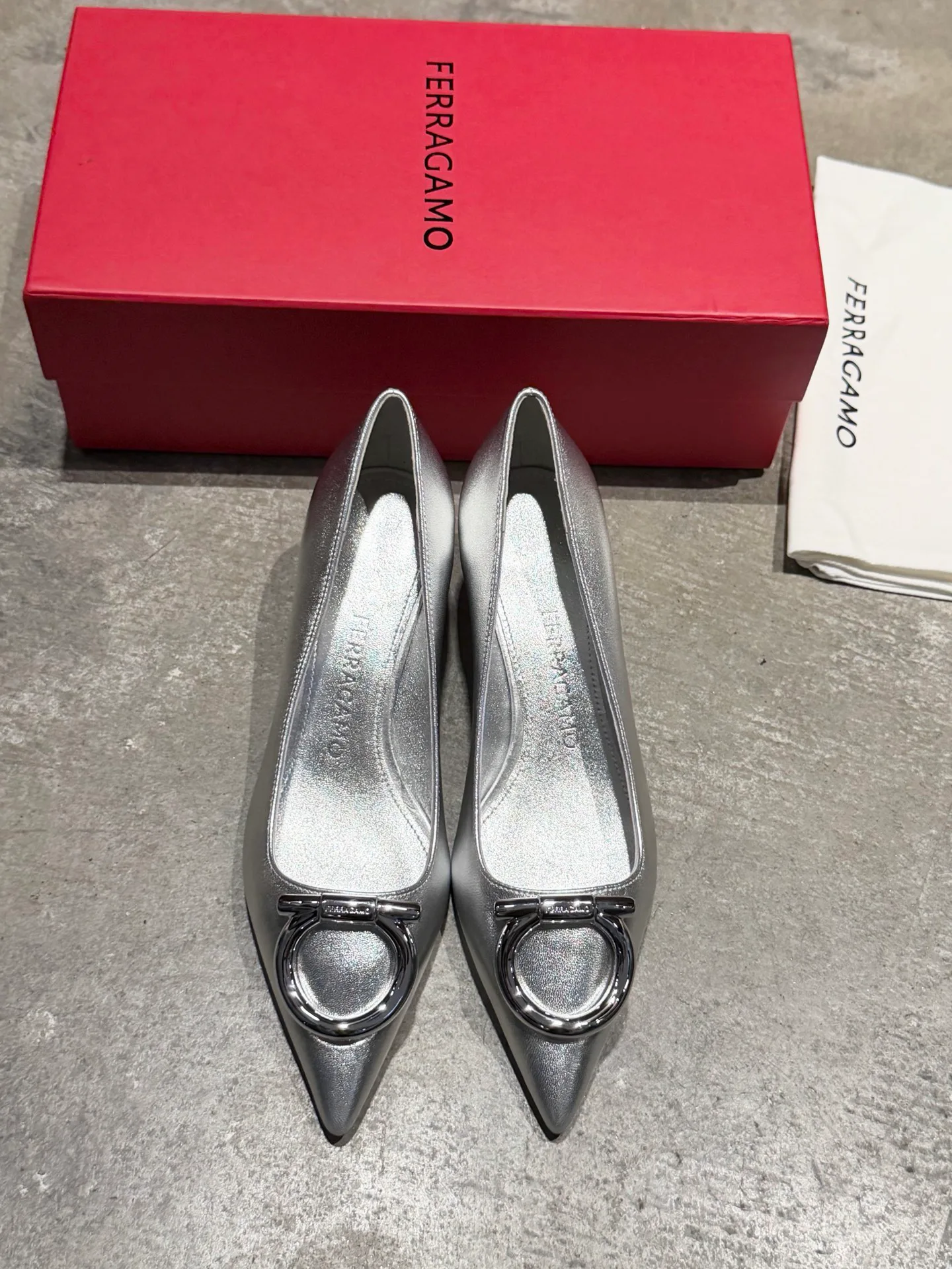 Туфли Женские Salvatore Ferragamo 17897961