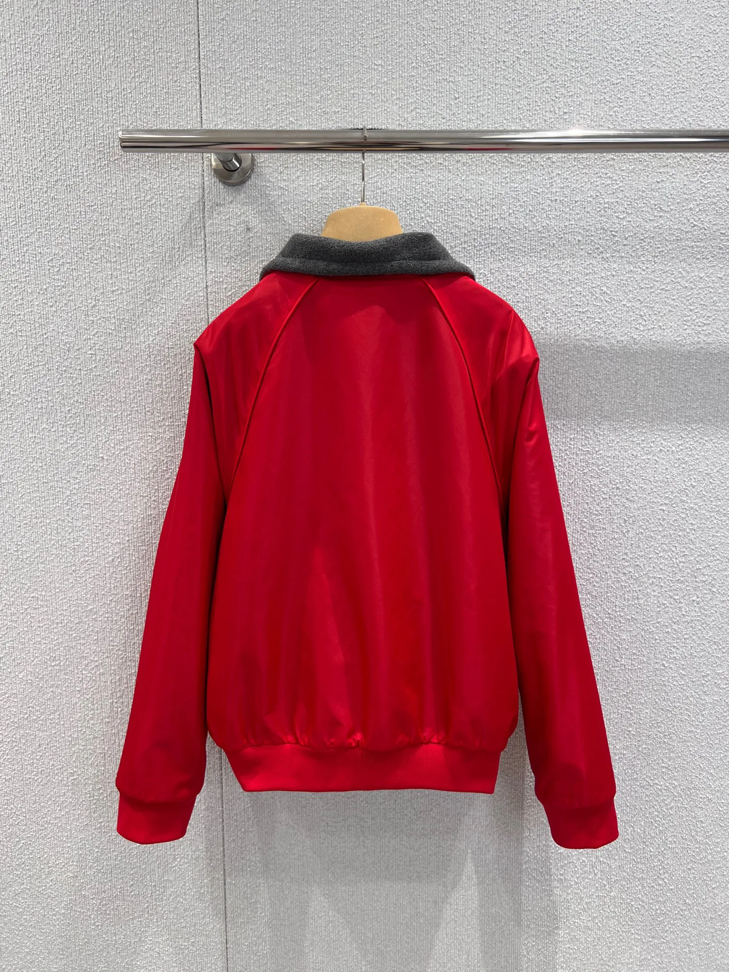 Куртки И Пуховики Женские Miu Miu 1393786