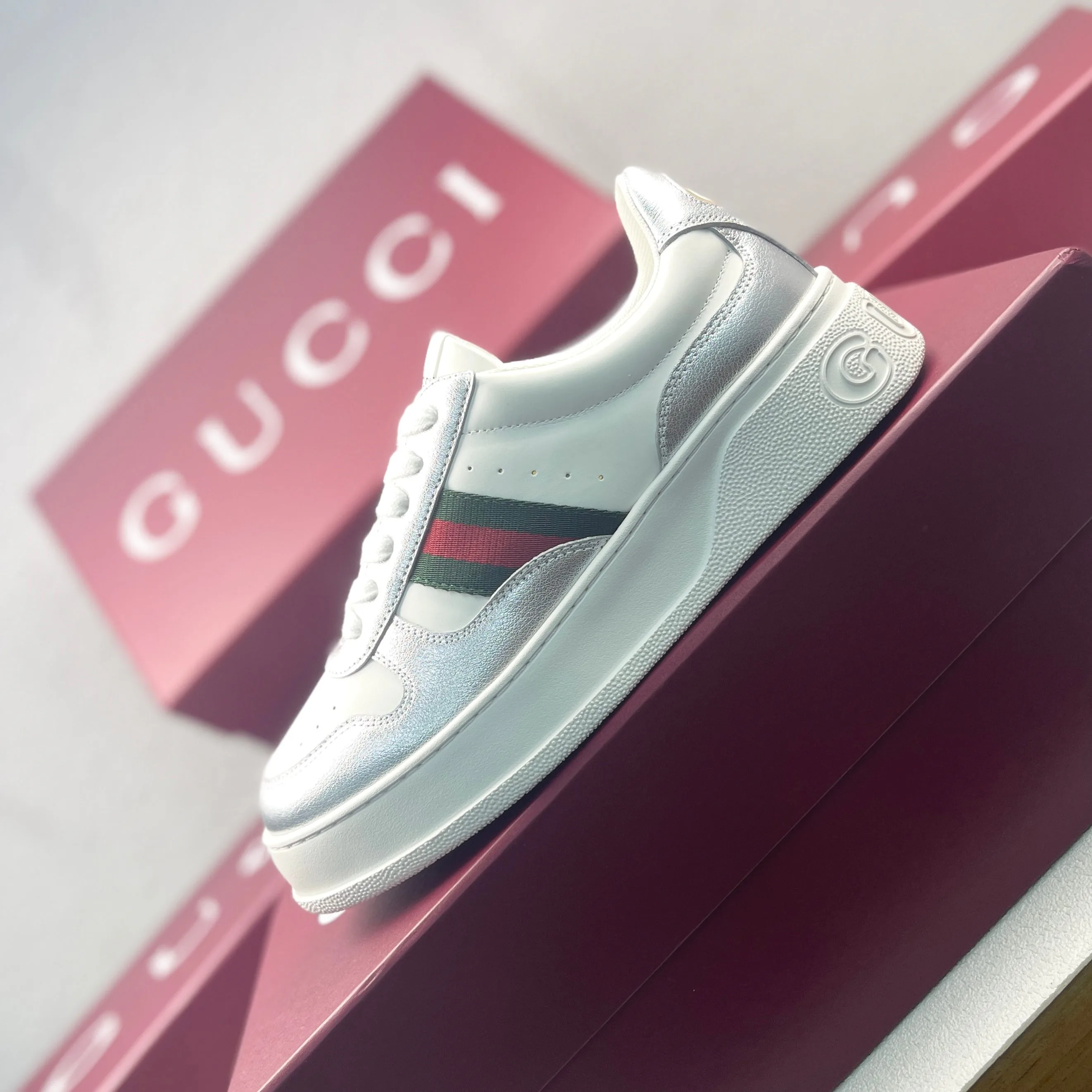 Кроссовки Женские Gucci 5402069