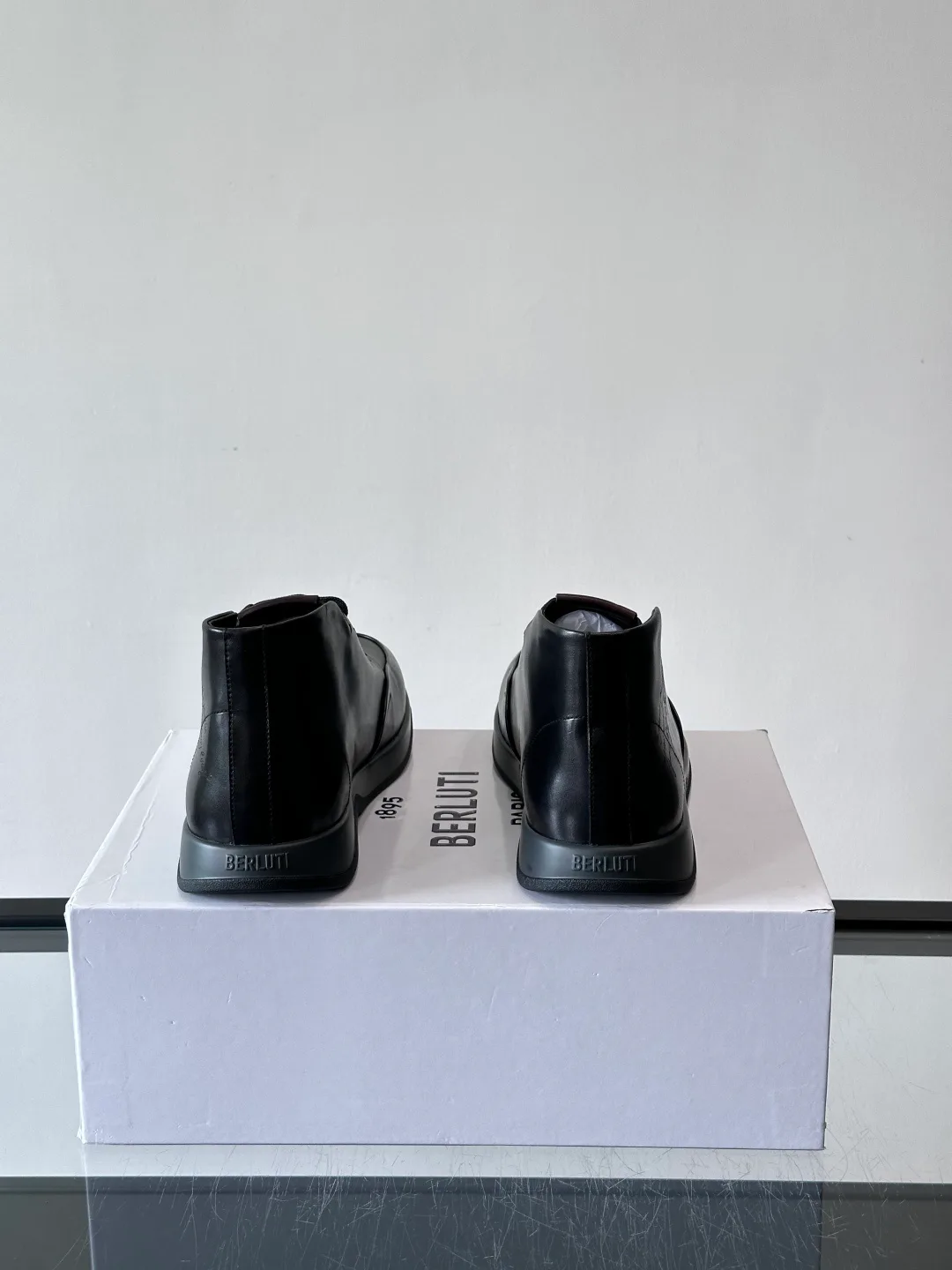 Кроссовки Мужские Berluti 674504