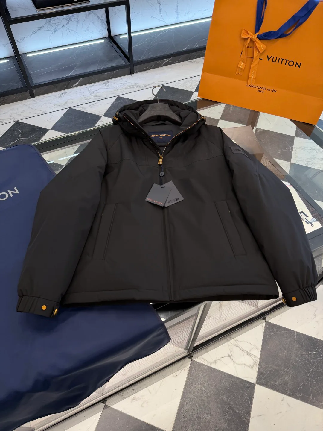 Куртки И Пуховики Женские Louis Vuitton 18007716