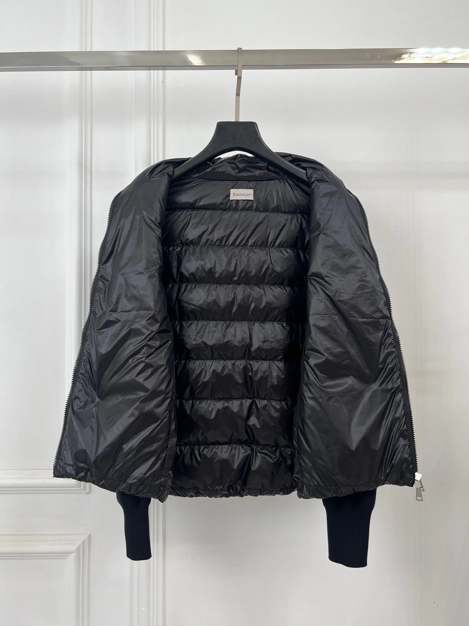 Куртки И Пуховики Женские Moncler 18415626