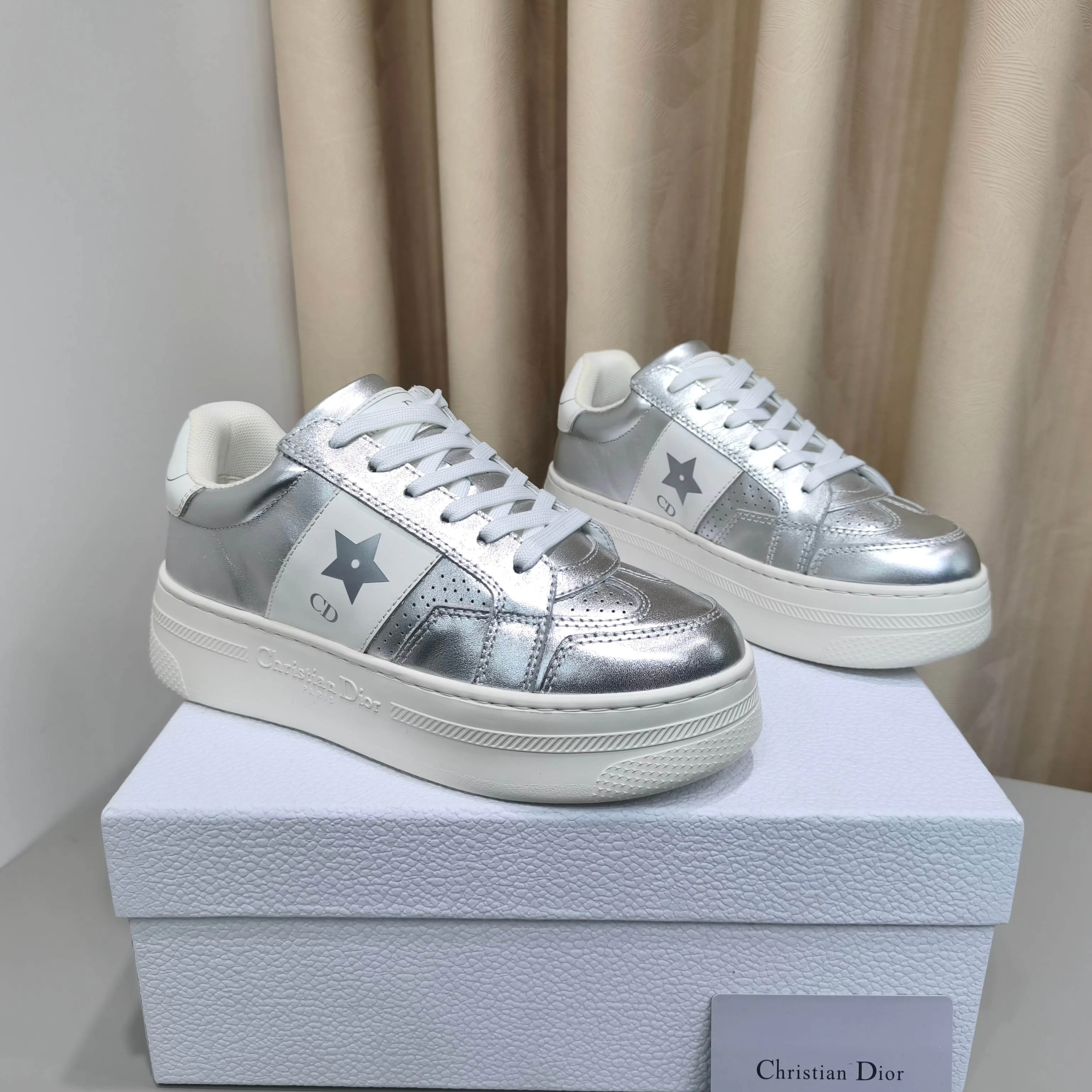 Кроссовки Женские Christian Dior 17988726