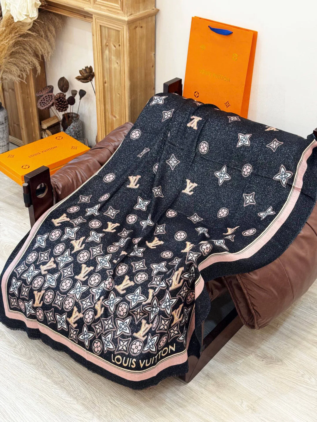 Шарфы Louis Vuitton 18675644