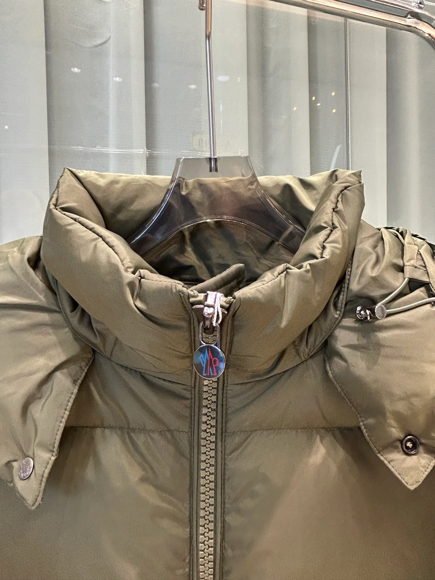 Куртки И Пуховики Мужские Moncler 112144