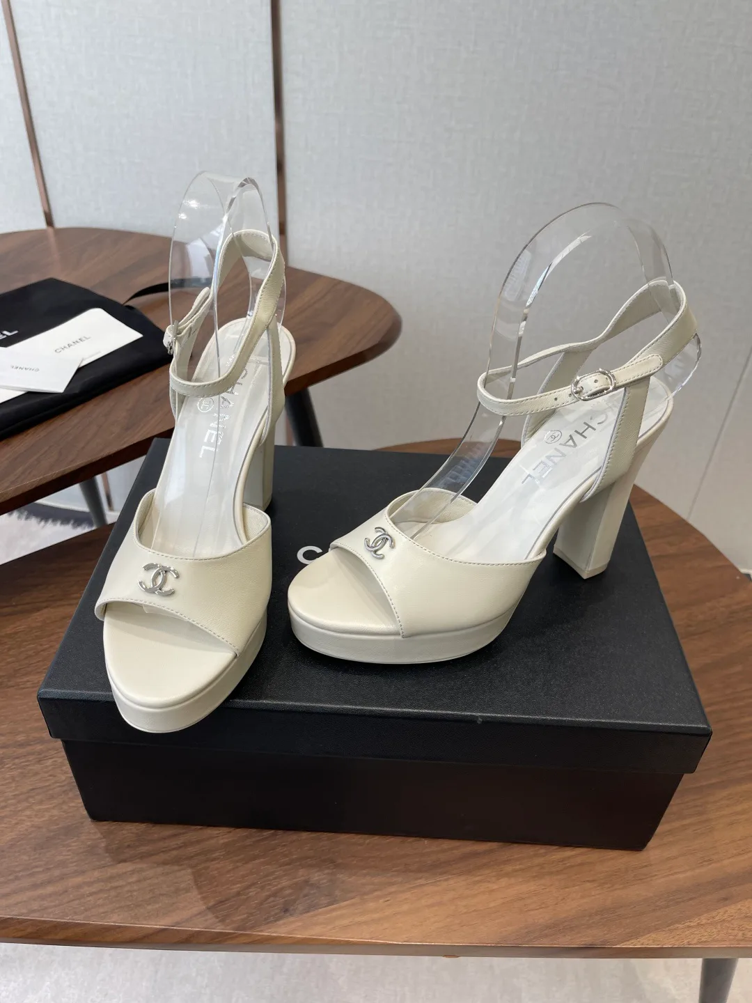 Туфли Женские Chanel 11483299