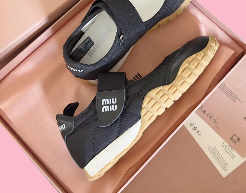 Кроссовки Женские Miu Miu 17290