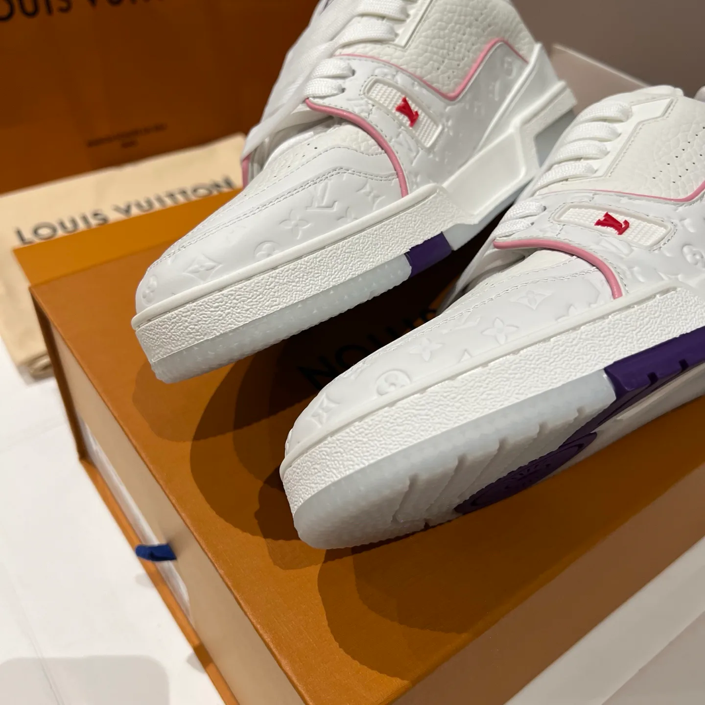 Кроссовки Женские Louis Vuitton 357847