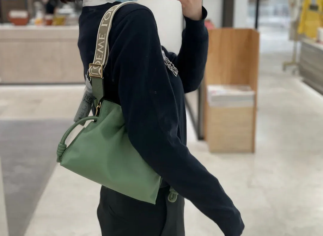 Сумки На Ремне Женские Loewe 690262