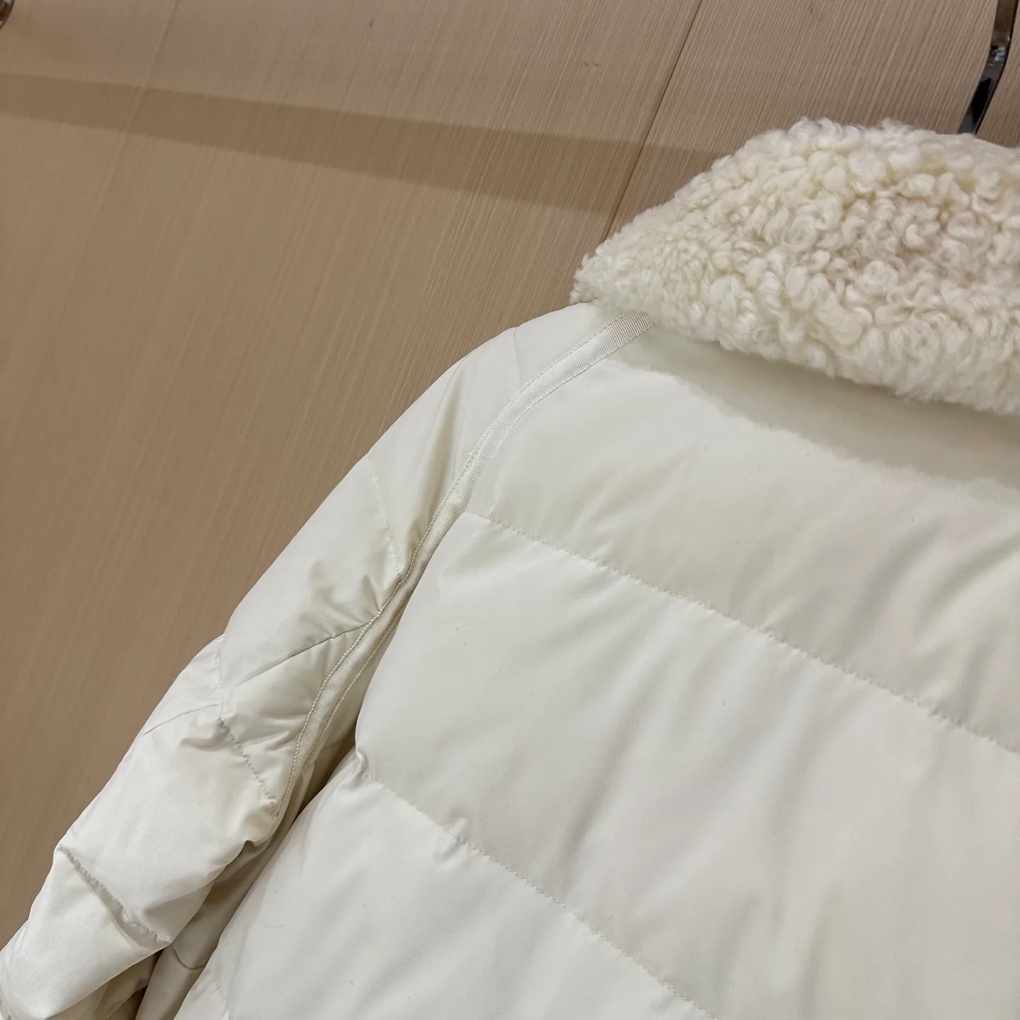 Дубленки Женские Moncler 612061