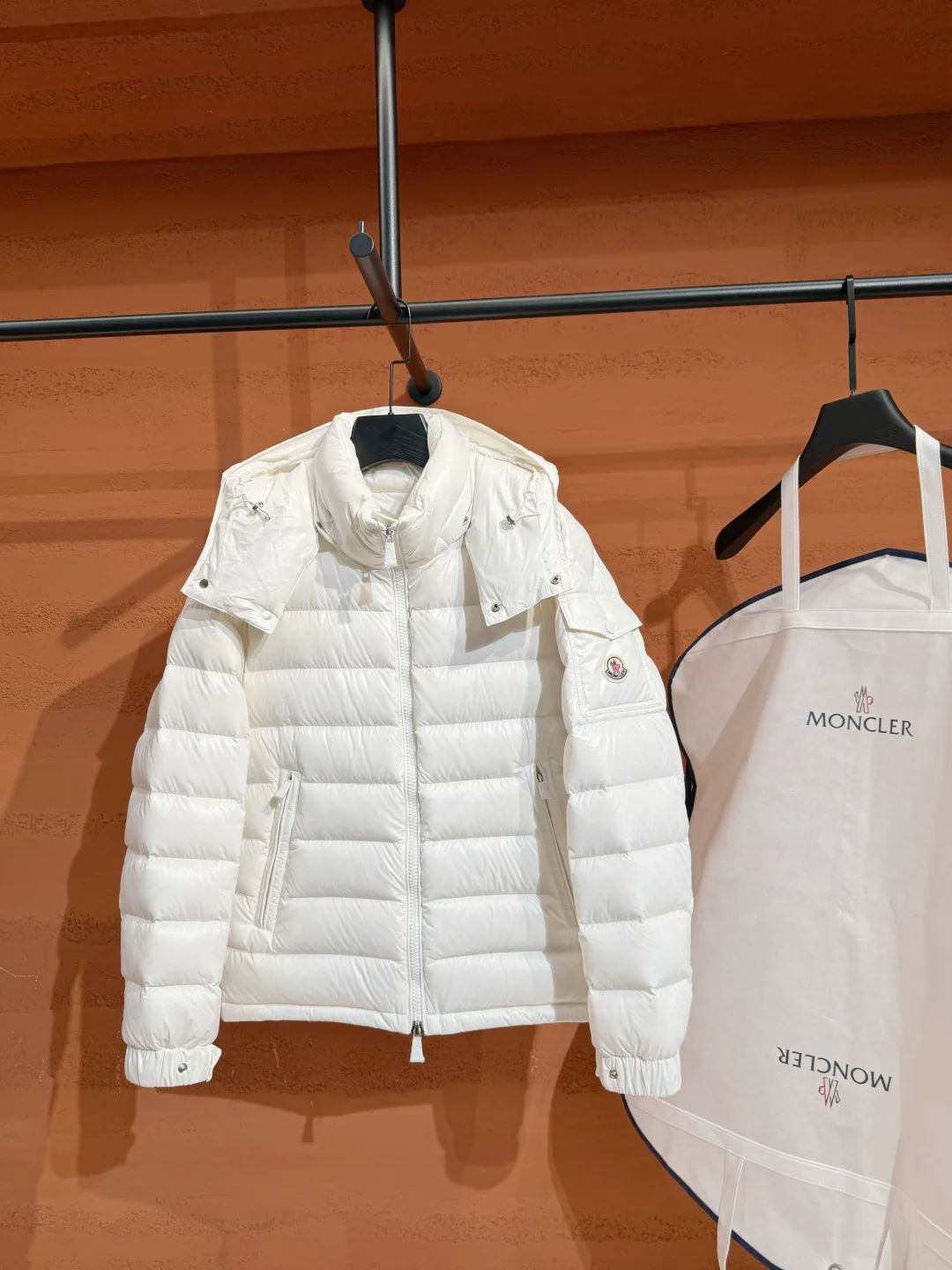 Куртки И Пуховики Женские Moncler 18237476