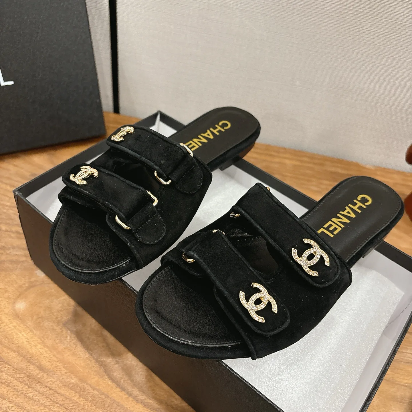 Сандалии Женские Chanel 10644587