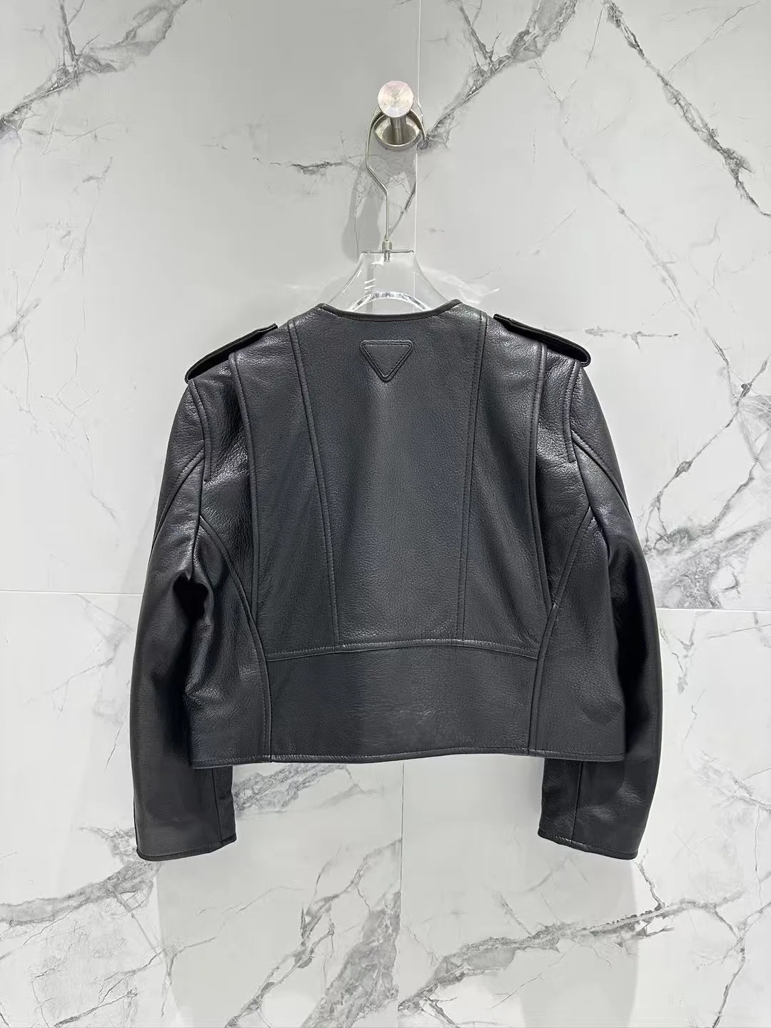 Кожаные Куртки И Дублёнки Женские Prada 13186427