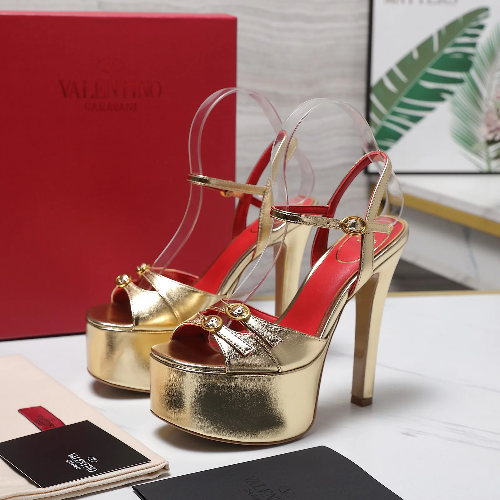Босоножки Женские Valentino 13542426