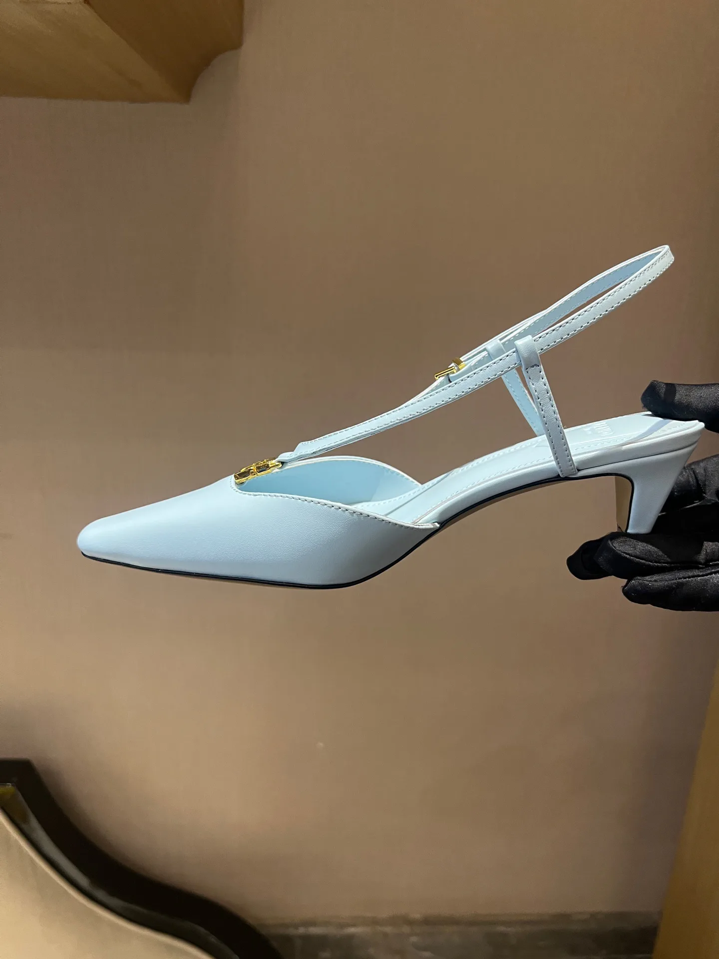 Сандалии Женские Fendi 9227110