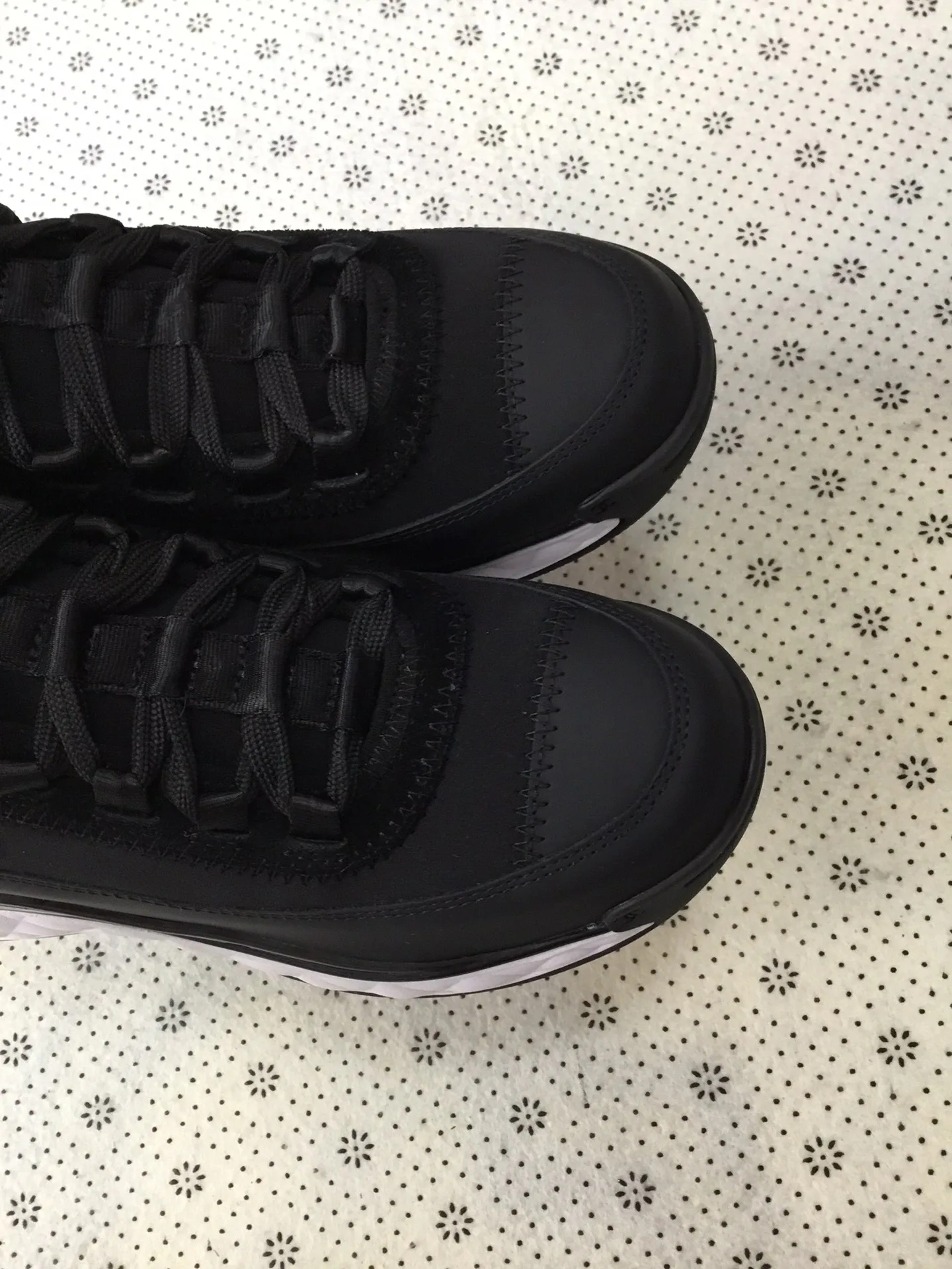 Кроссовки Женские Chanel 13707