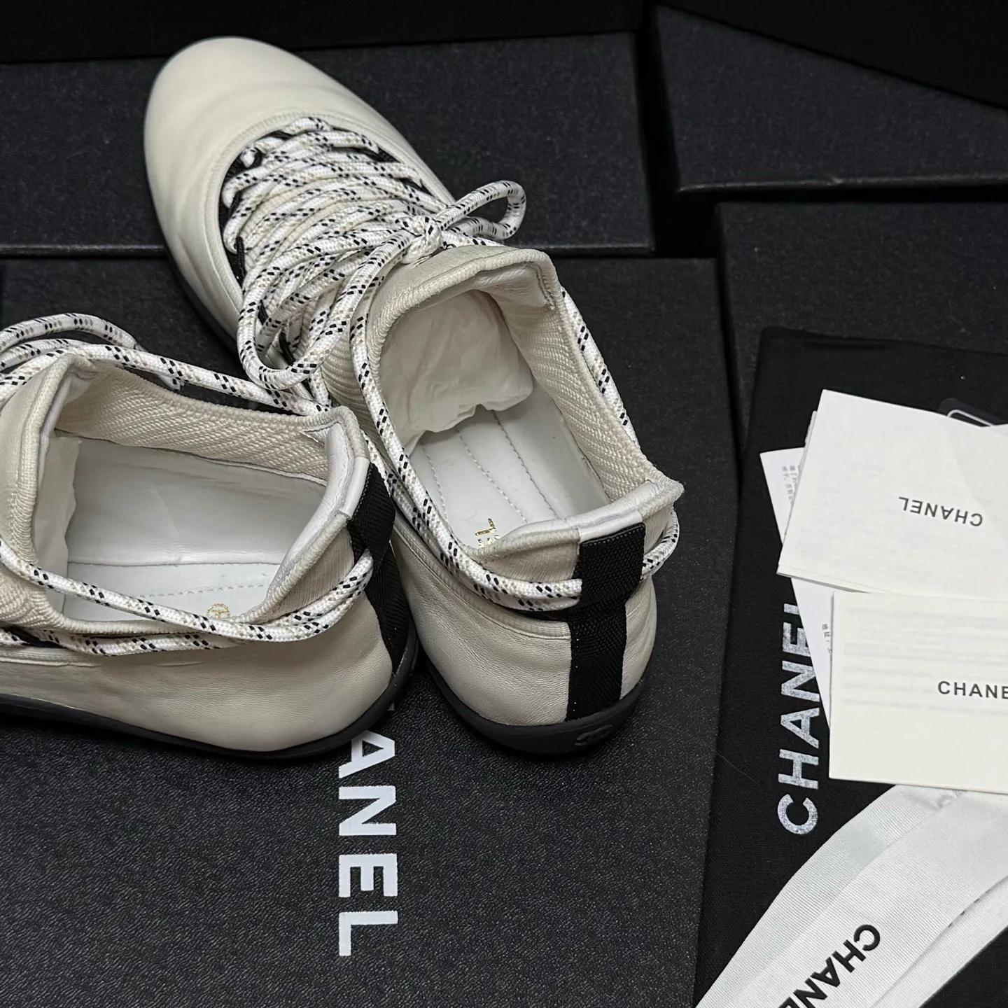 Кроссовки Женские Chanel 18083056