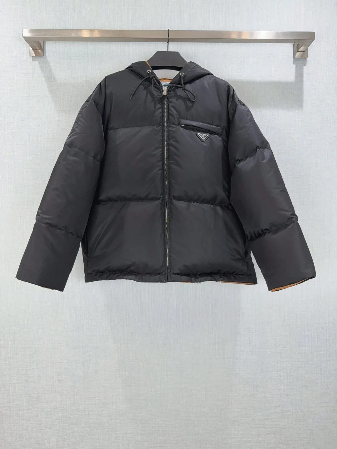 Куртки И Пуховики Женские Prada 18898477