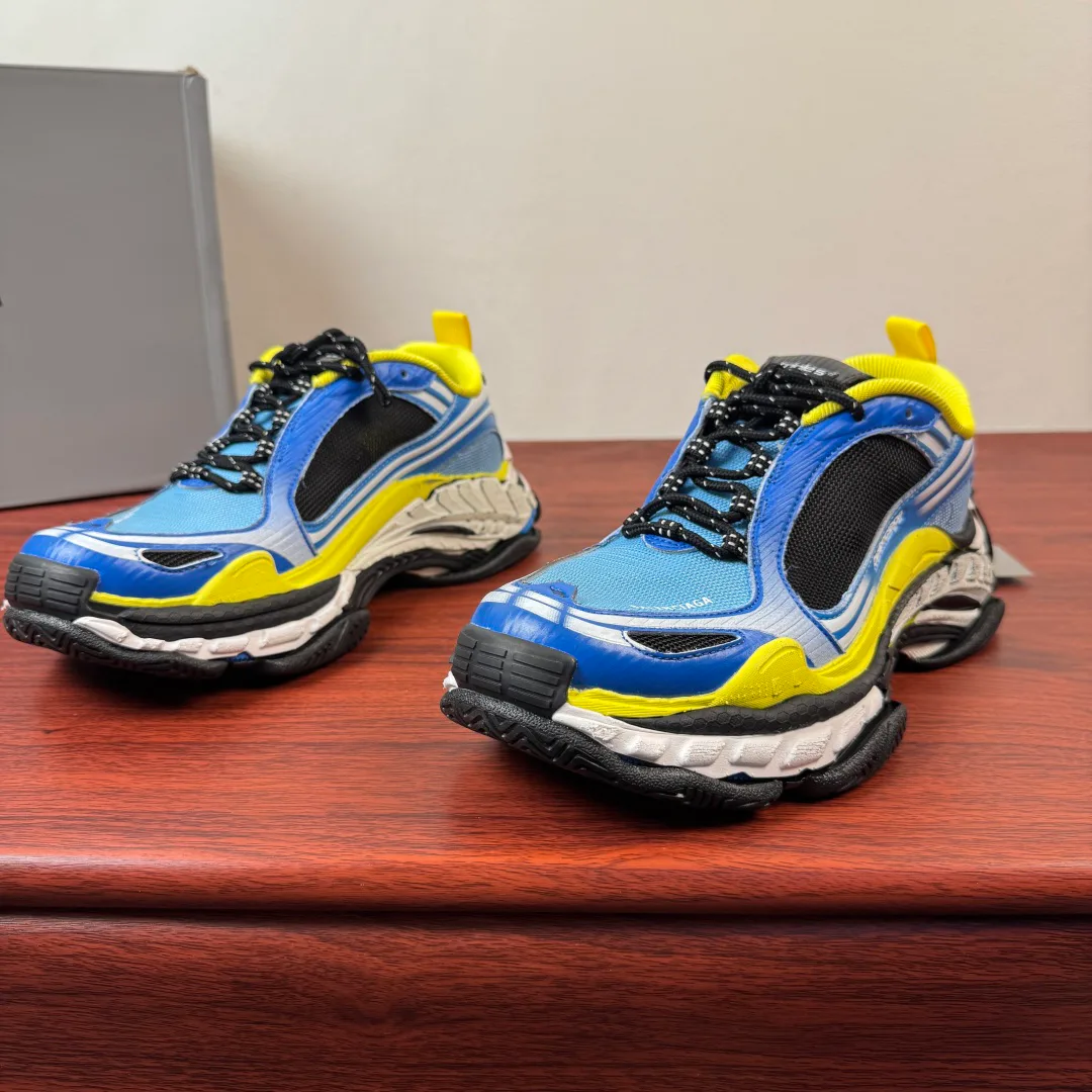 Кроссовки Женские Balenciaga 14845610