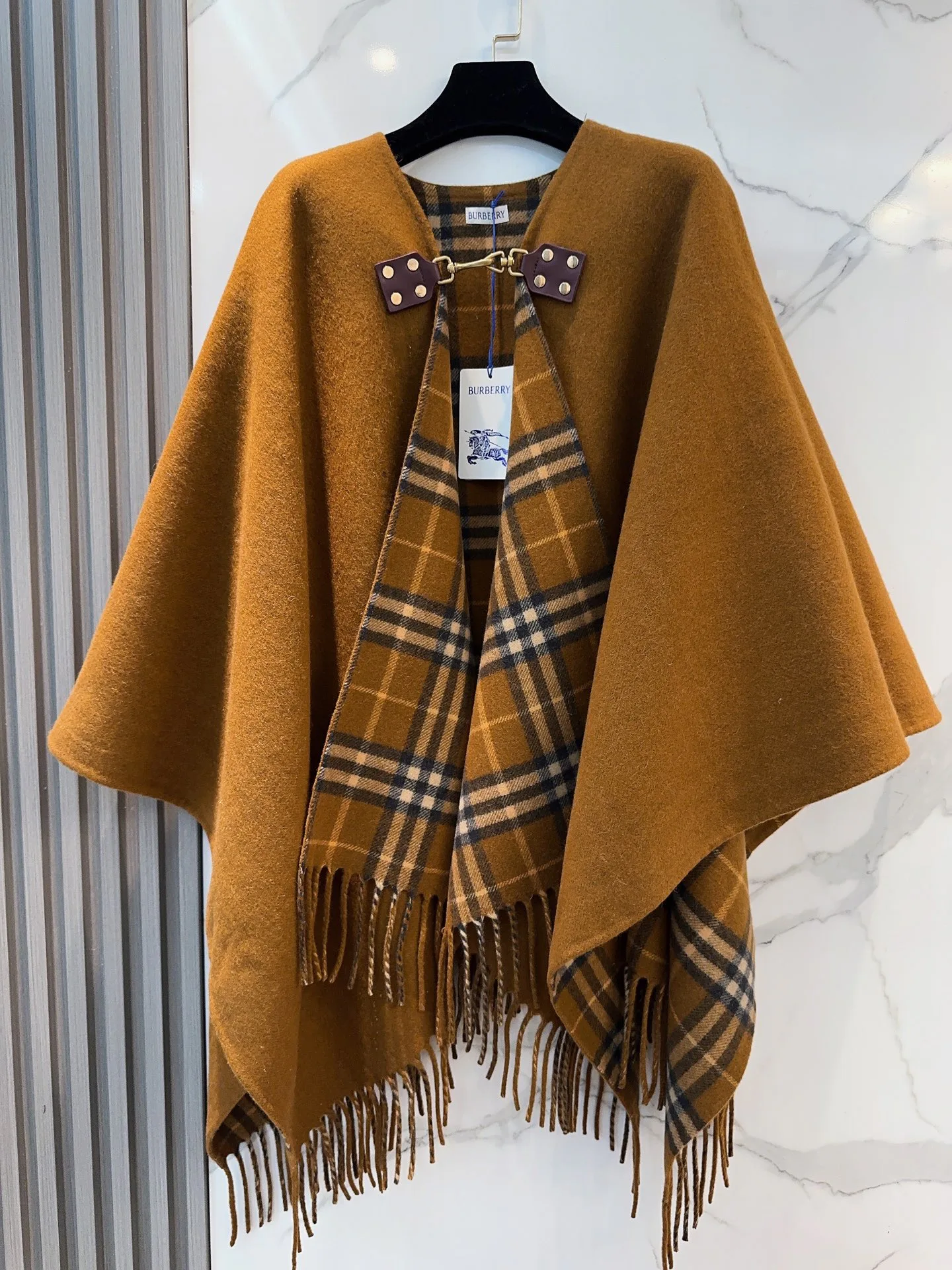 Пальто Женские Burberry 18401229