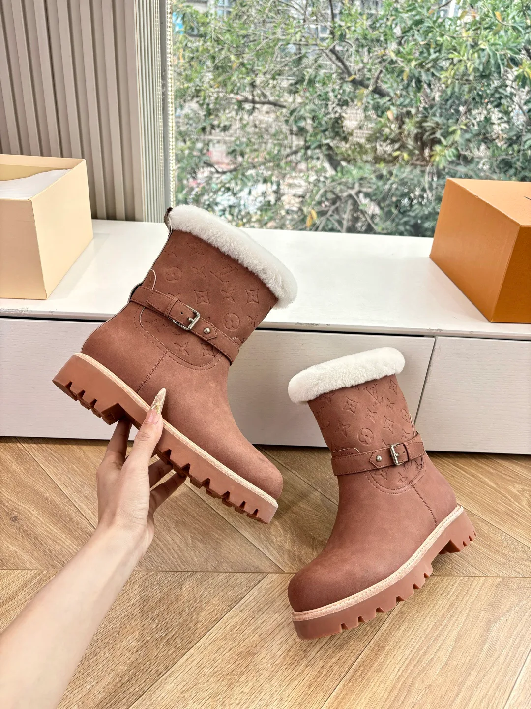 Угги Женские Louis Vuitton 1260300