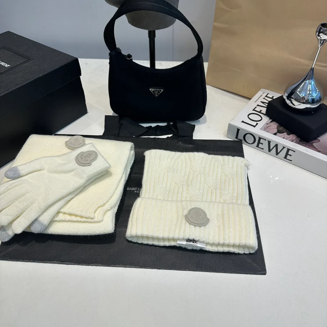 Головные Уборы Moncler 420566