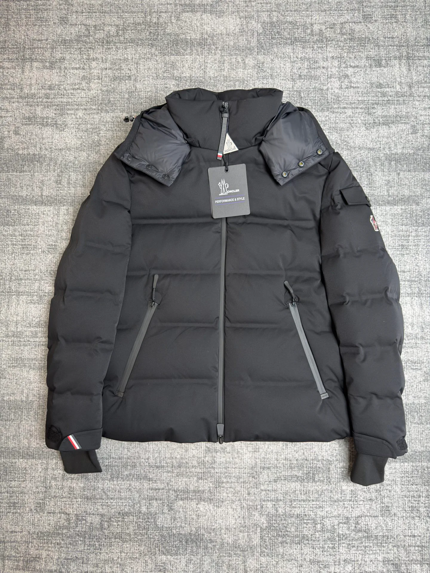 Куртки И Пуховики Женские Moncler 17915380