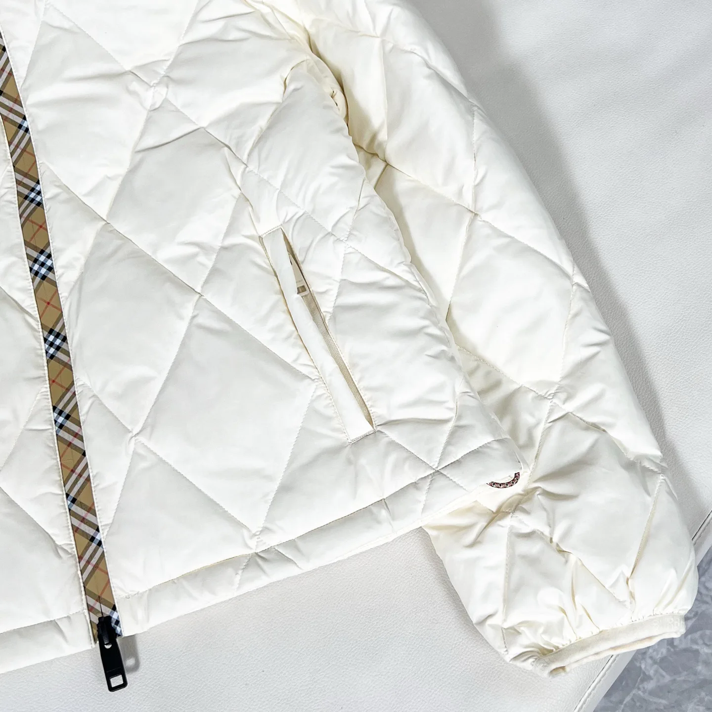 Куртки И Пуховики Женские Burberry 18728609