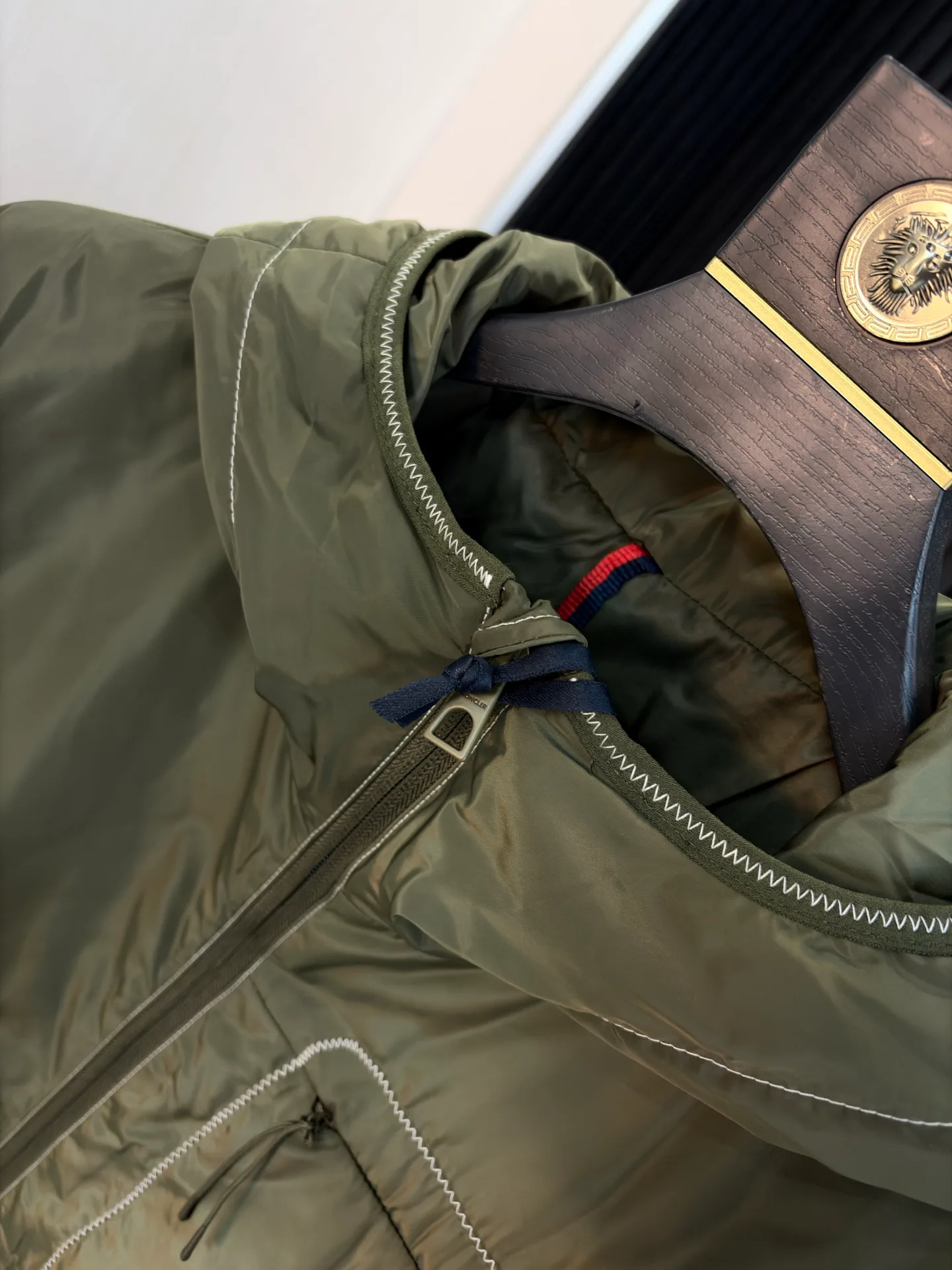 Куртки И Пуховики Мужские Moncler 18218447