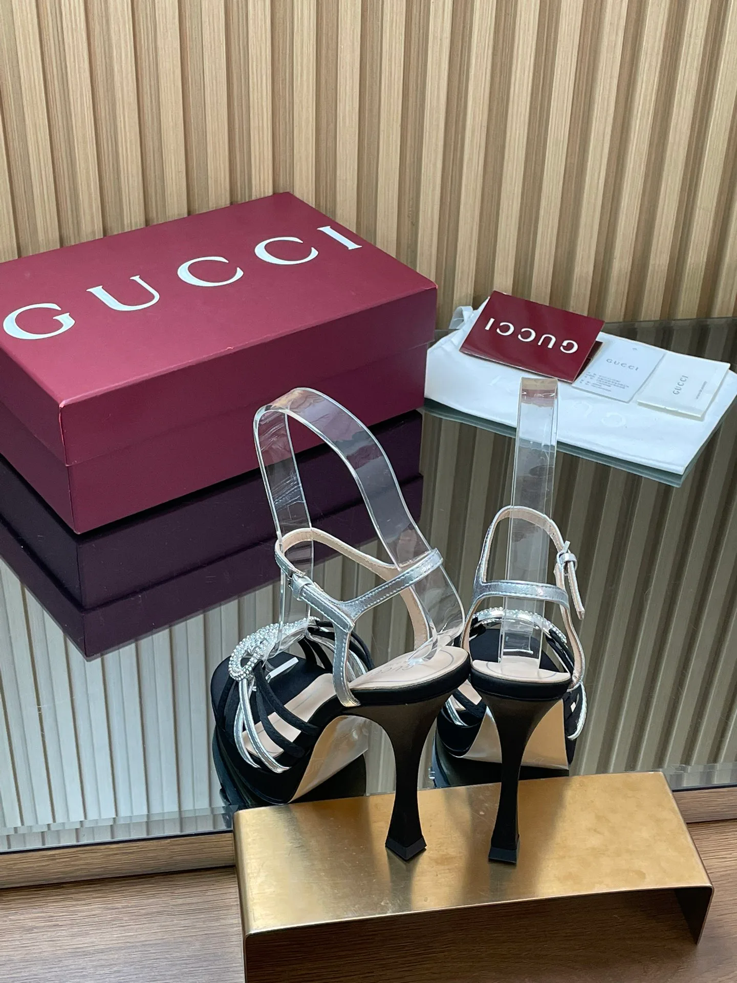 Сандалии Женские Gucci 605718