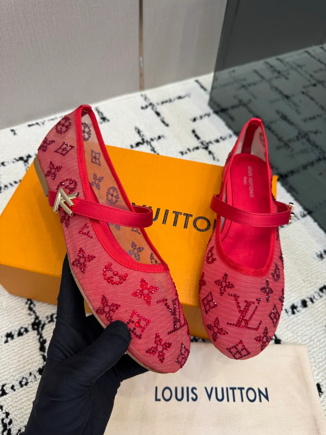 Балетки Женские Louis Vuitton 17947018