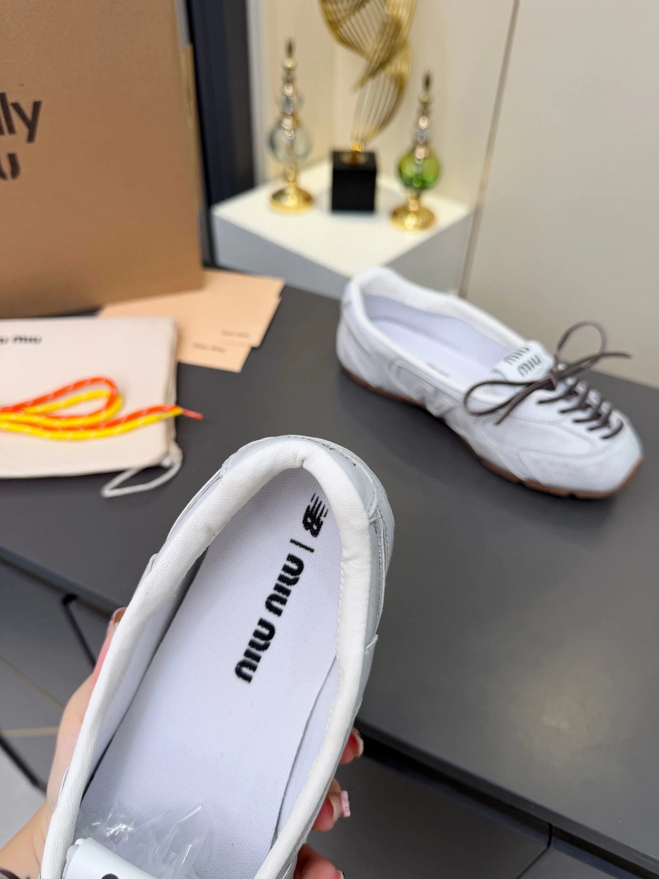 Кроссовки Женские Miu Miu 18740747